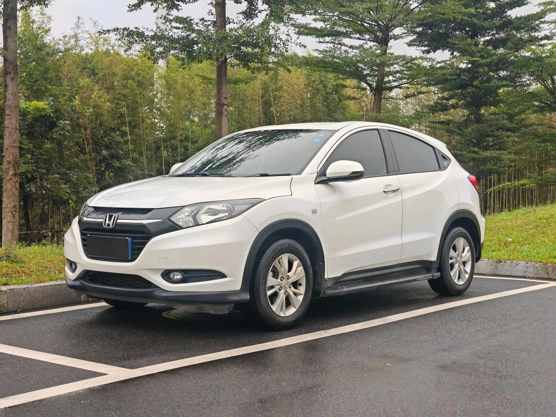 Vezel 2017 Model Year 1.5L CVT Front-Wheel Drive Comfort Trim
