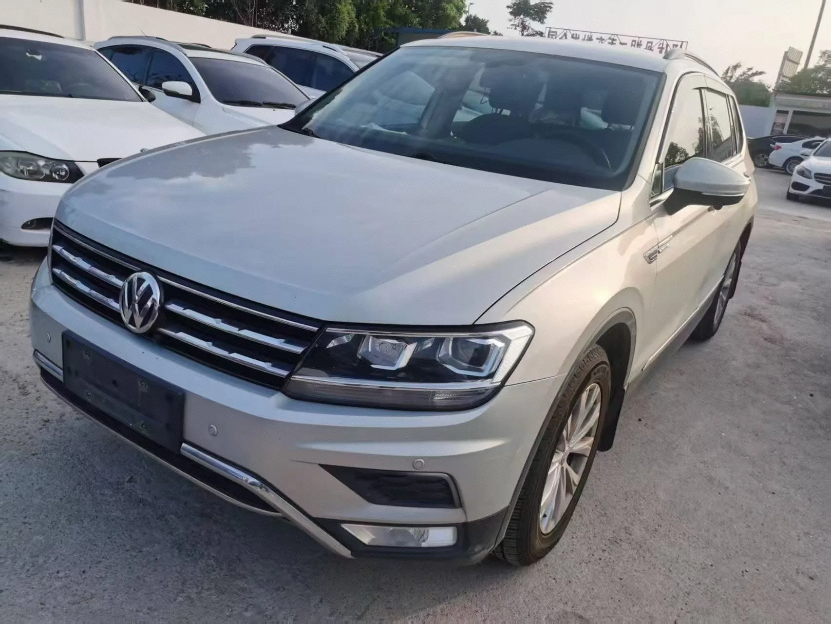 2018 Tiguan L 330TSI Automatic Front-Wheel Drive Comfort Edition