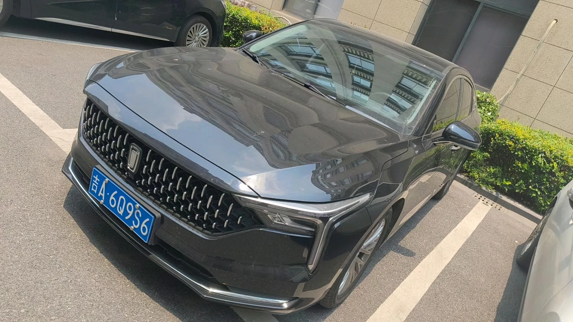 Bestune 2025 B70 1.5T Dragon Edition Enjoyable Model Automatic