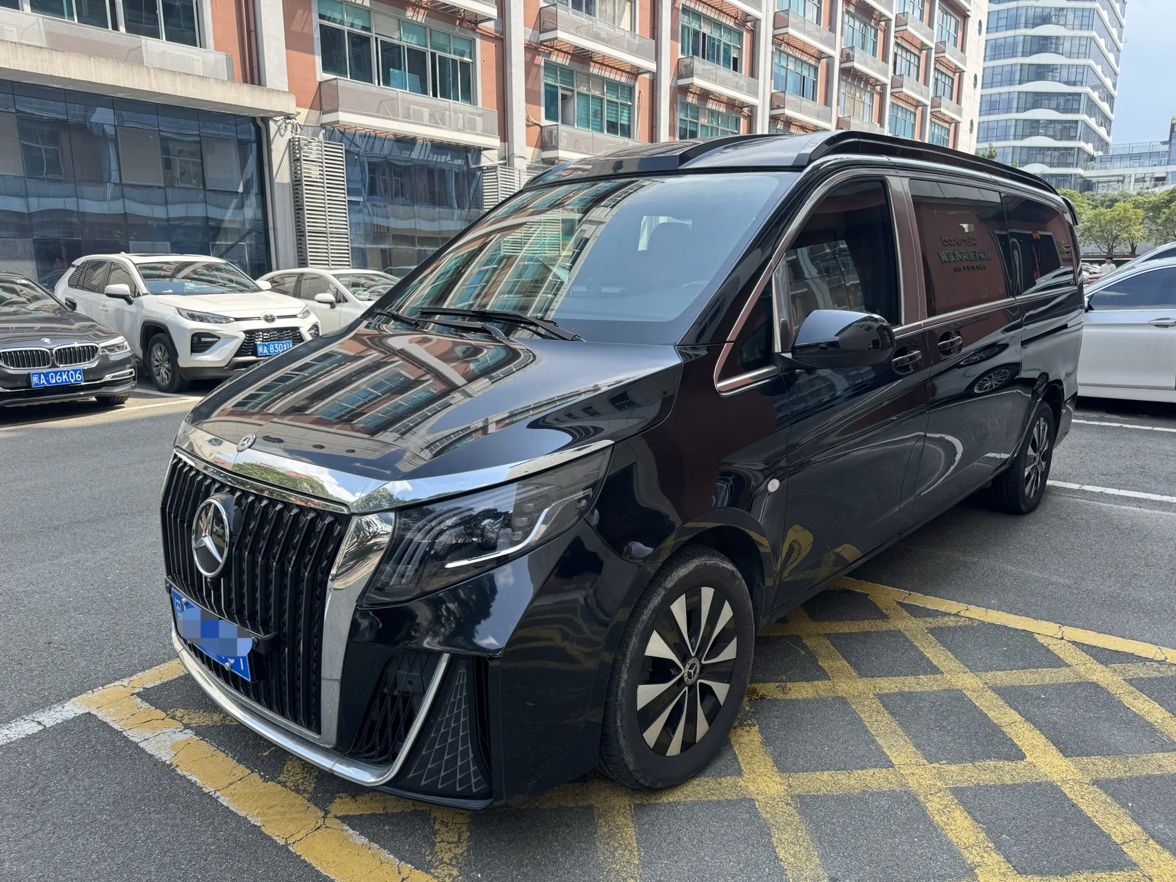 Mercedes-Benz 2023 Vito 2.0T Business Edition 7-seater Automatic