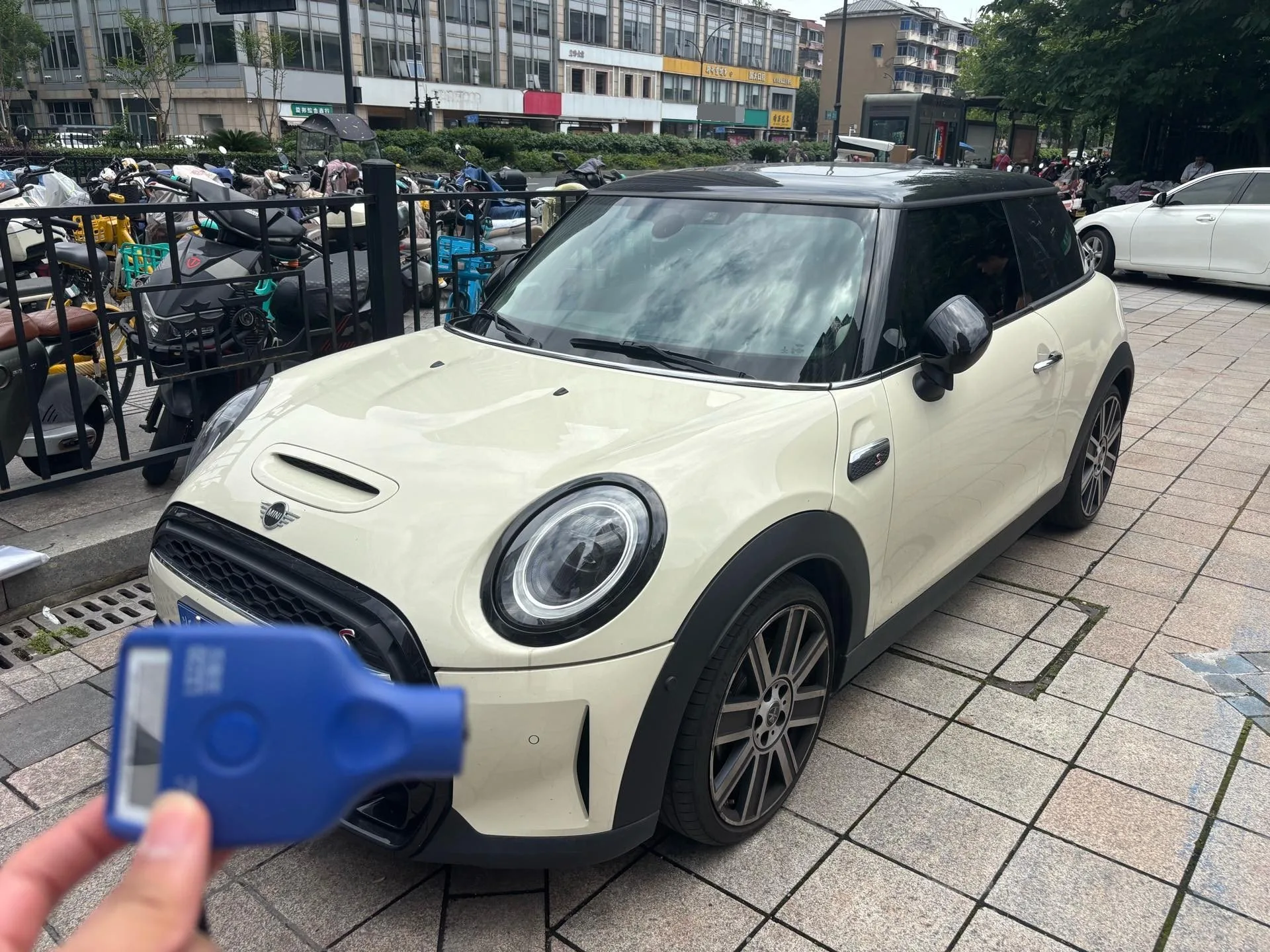 MINI 2022 Facelift 2.0T COOPER S Artist