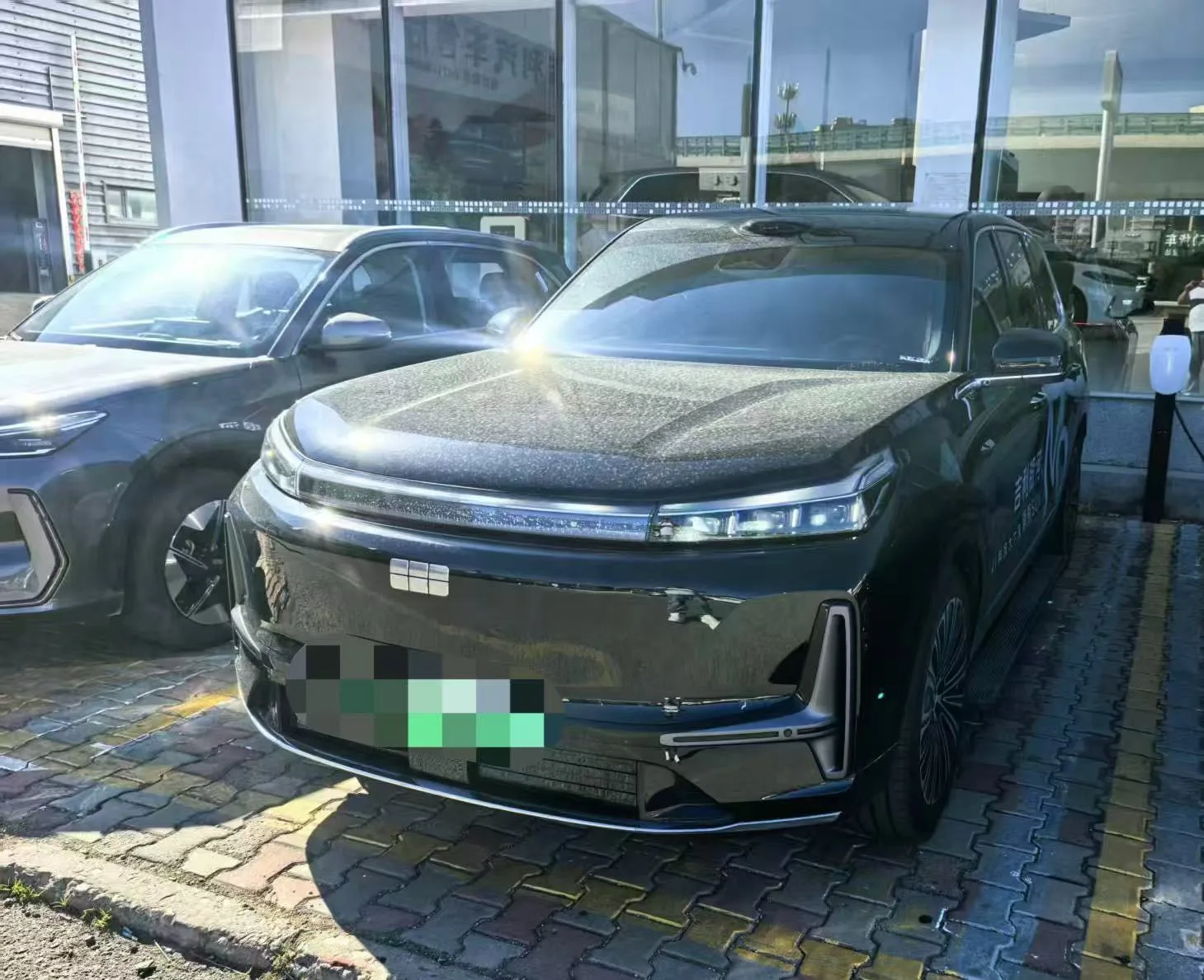 Geely Galaxy 2025 M9 1.5T 210km/h 4WD Navigator Edition Automatic Transmission