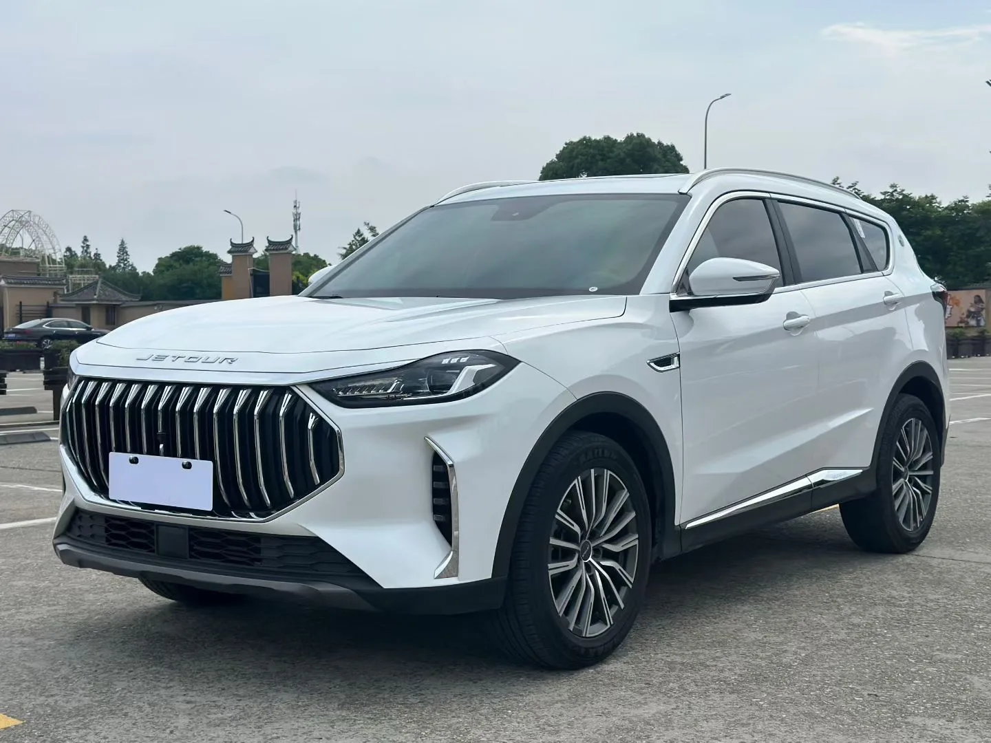 Jietu 2025 X70 PLUS 1.5T Champion Edition MAX 5-Seater Automatic Transmission