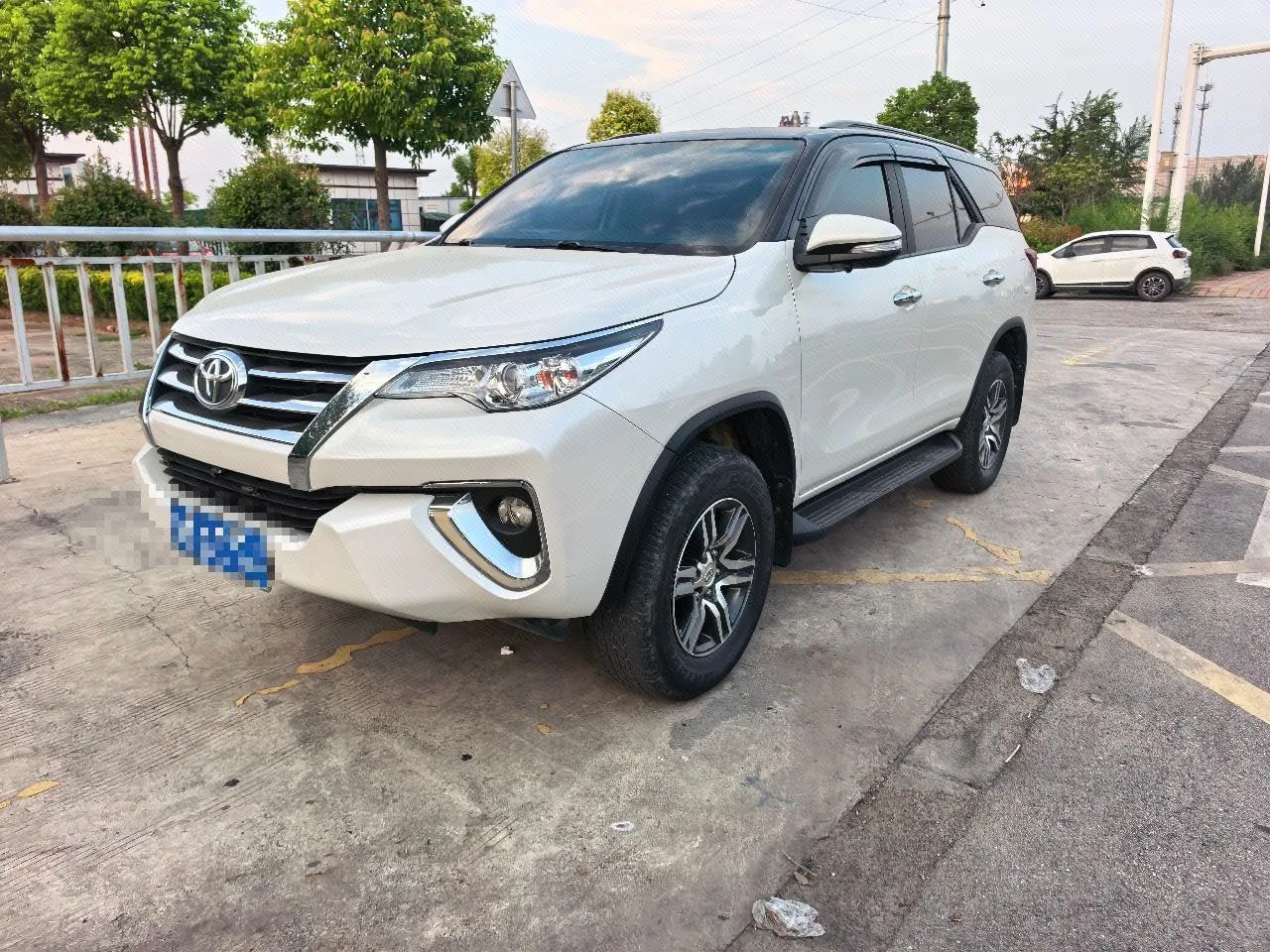 Fortuner 2016 2.7L Middle East Edition