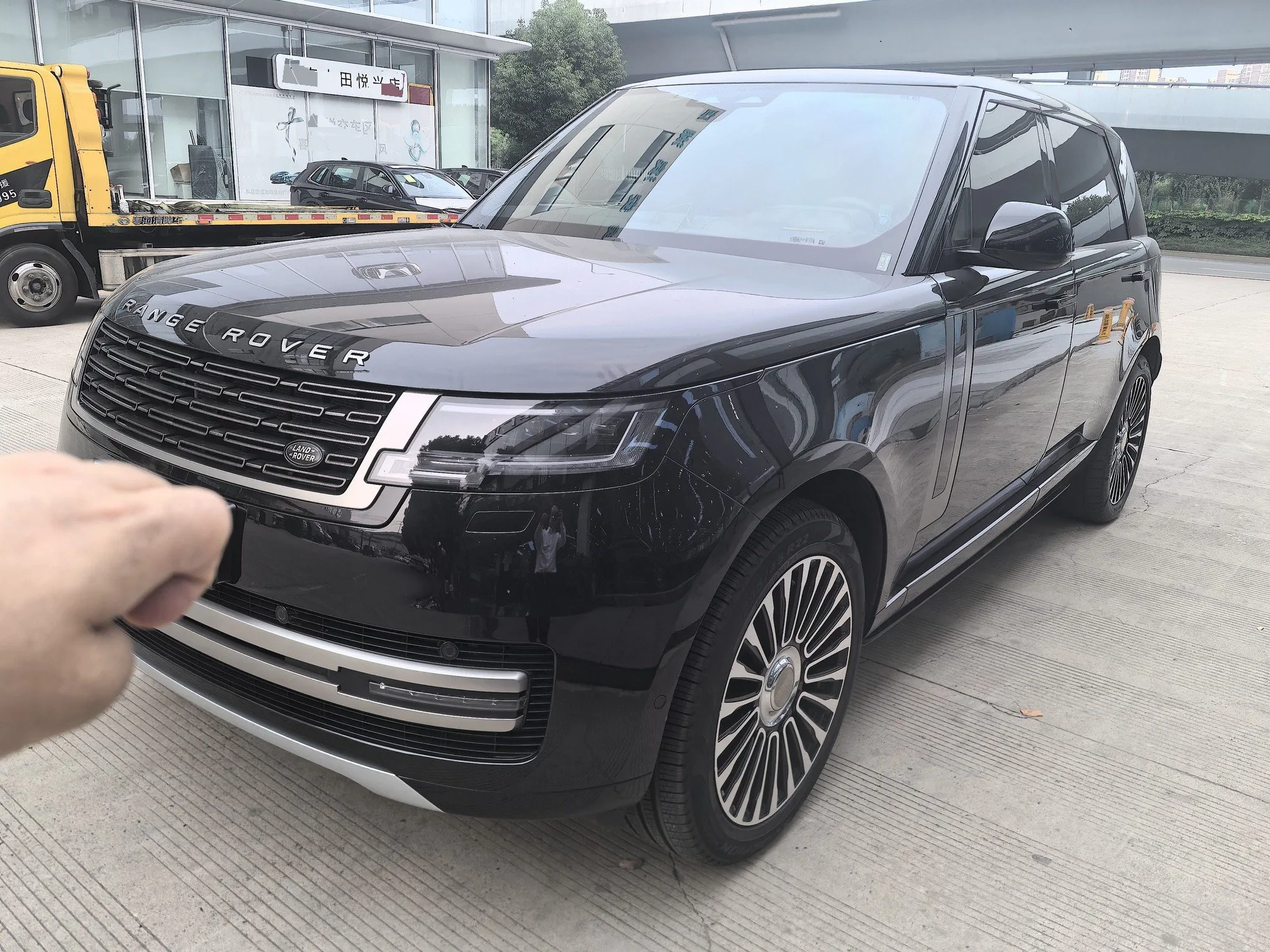Range Rover 2024 3.0 L6 400PS Grand Long Wheelbase 7-Seater