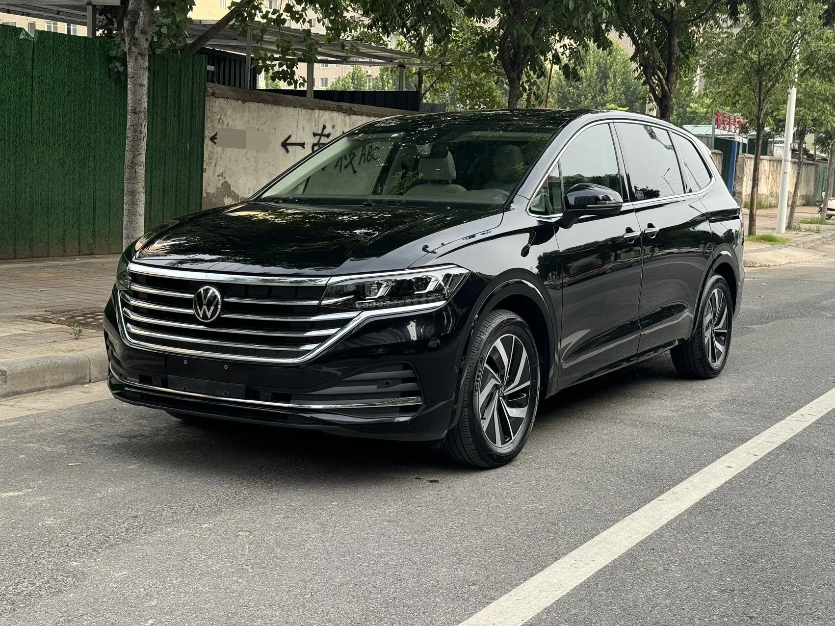 Volkswagen 2024 Viloran 2.0TSI 330TSI Luxury Edition Automatic