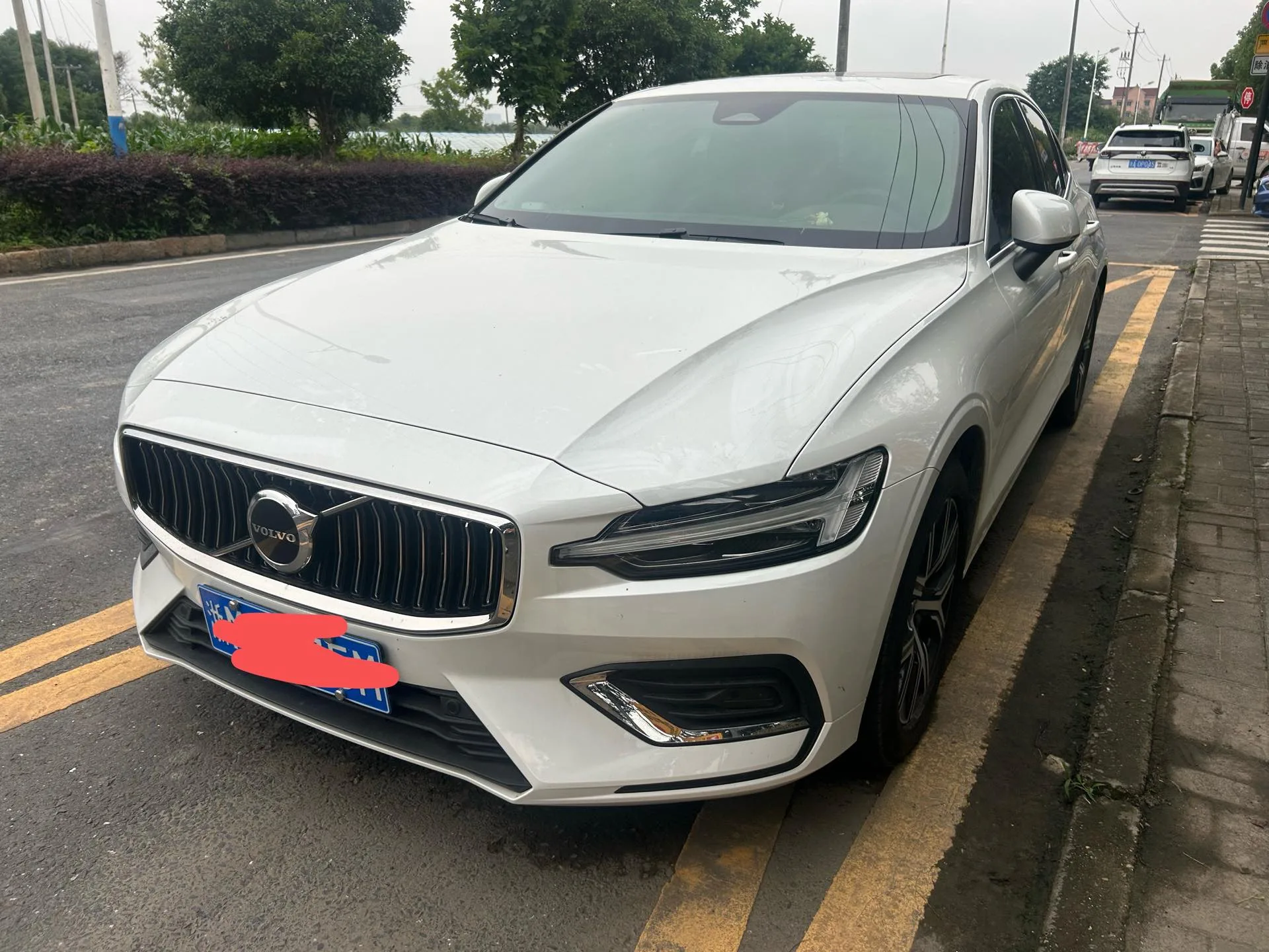 2026 Volvo S60 48V 2.0T B4 Inscription Luxury Edition Automatic