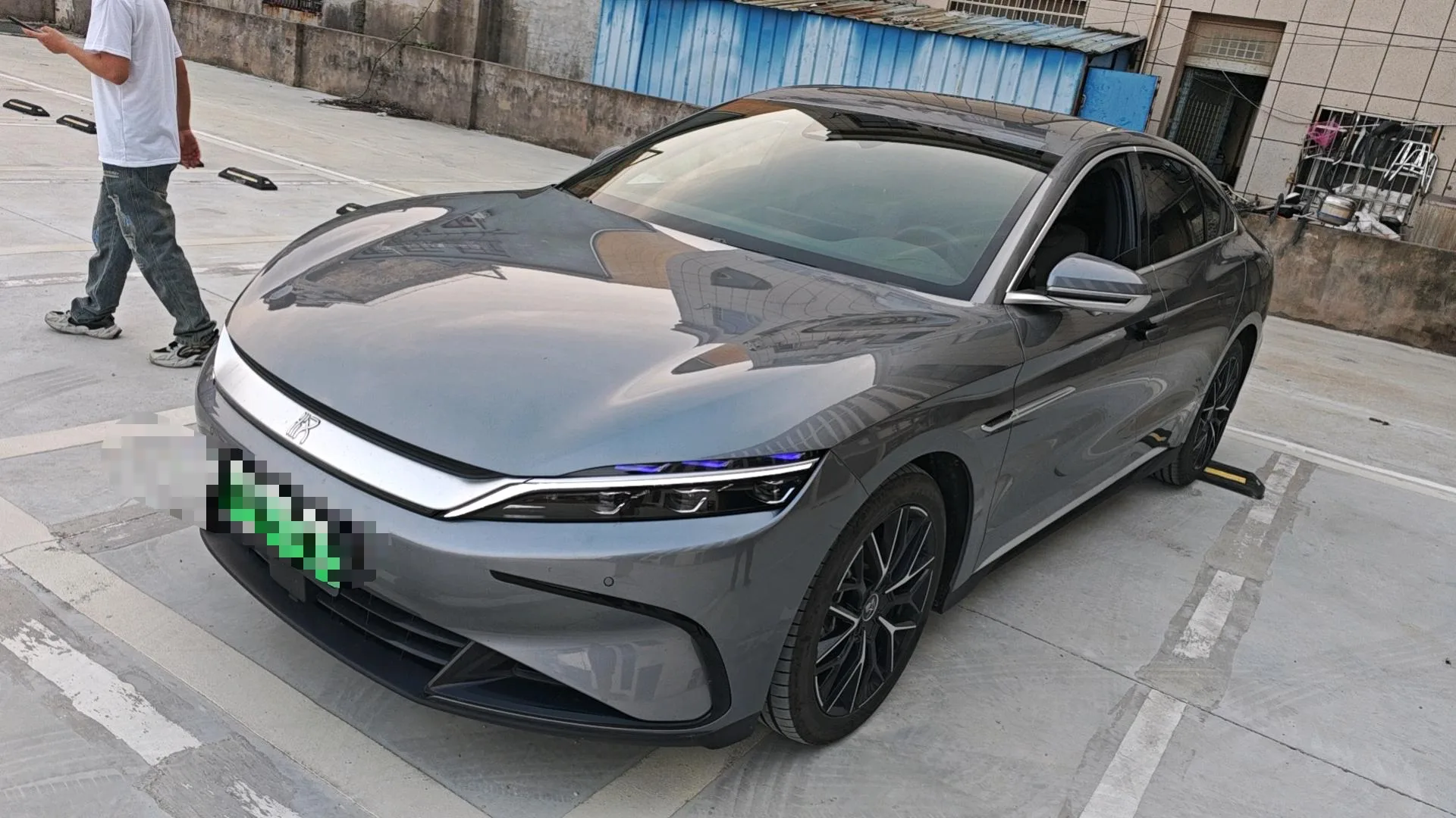 BYD 2025 Han DM-i 1.5T CVT 125KM Premium Automatic