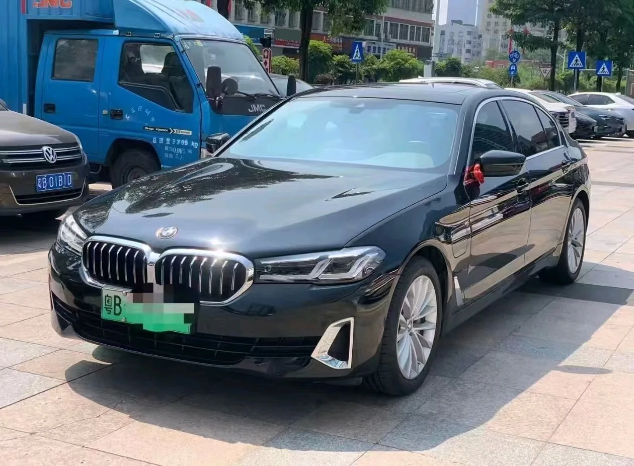 BMW 5 Series PHEV 2021 535Le Luxury Package