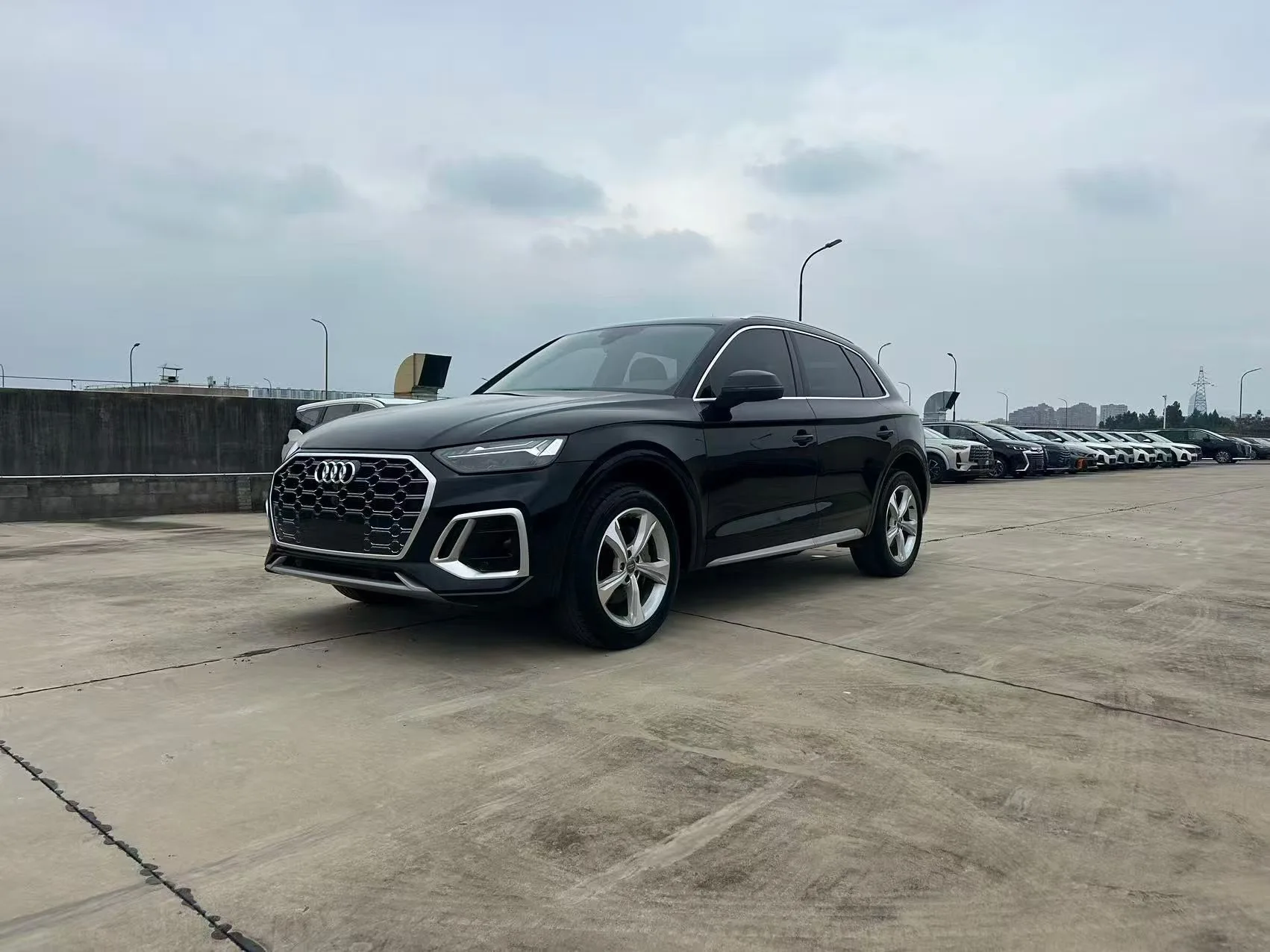 Audi Q5L 2018 40 TFSI Luxury Progressive Edition (National V Emission Standard)