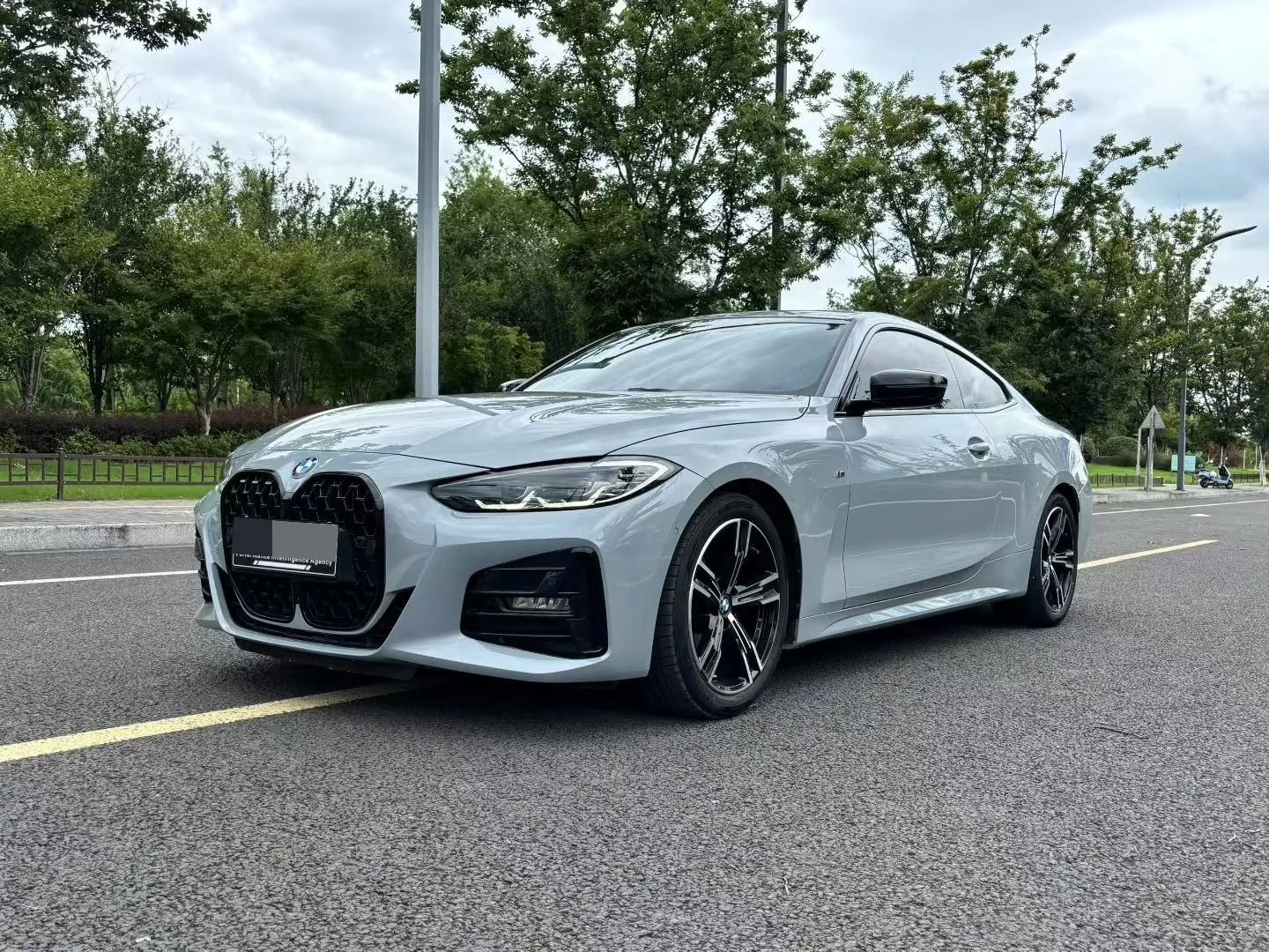 2023 宝马 4 系列 （进口） 425i 双门轿跑车 2.0T M 运动 包裹 自动的