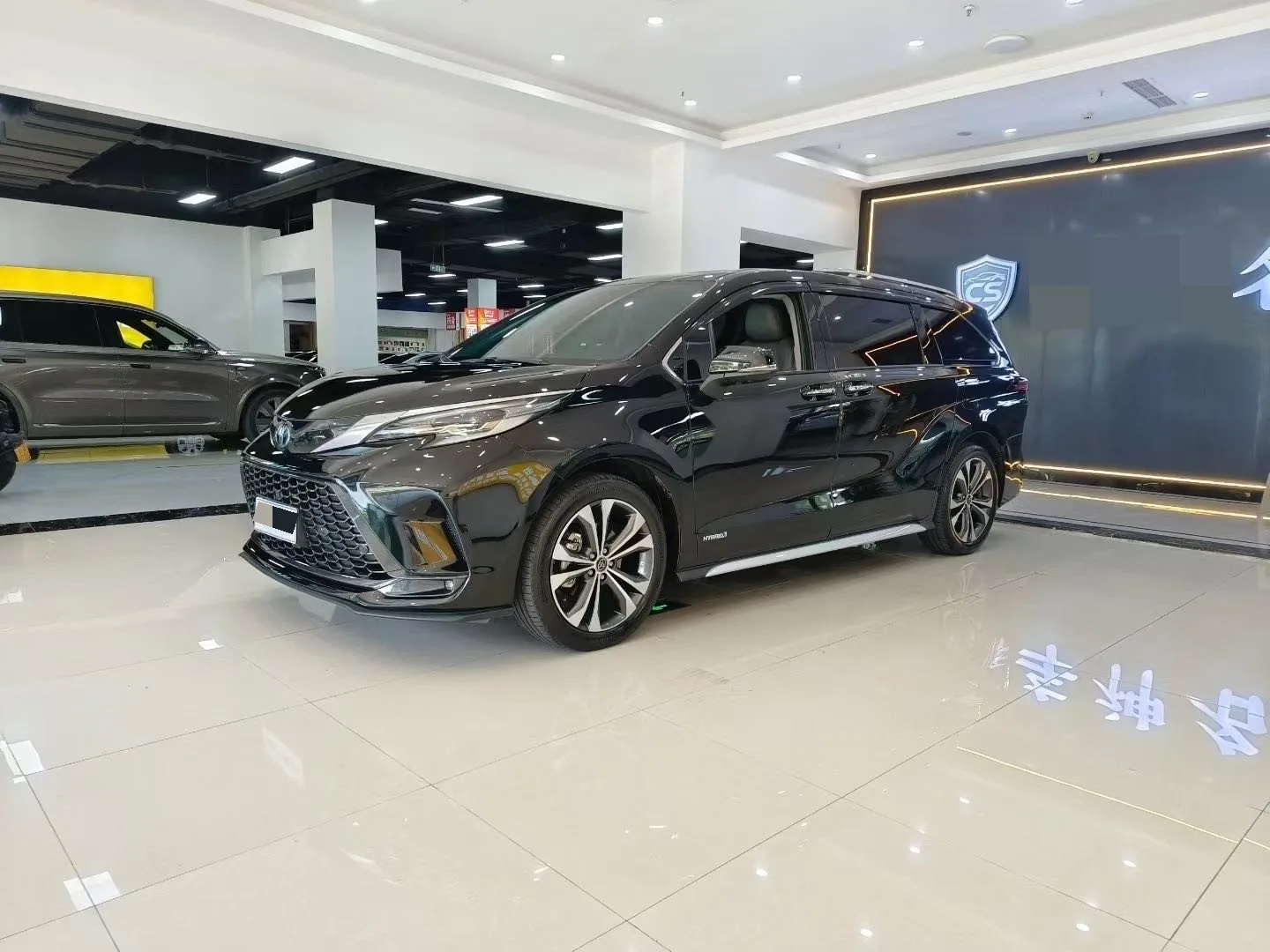 Toyota 2023 Grandeur Hybrid 2.5 CVT Premium Plus Automatic