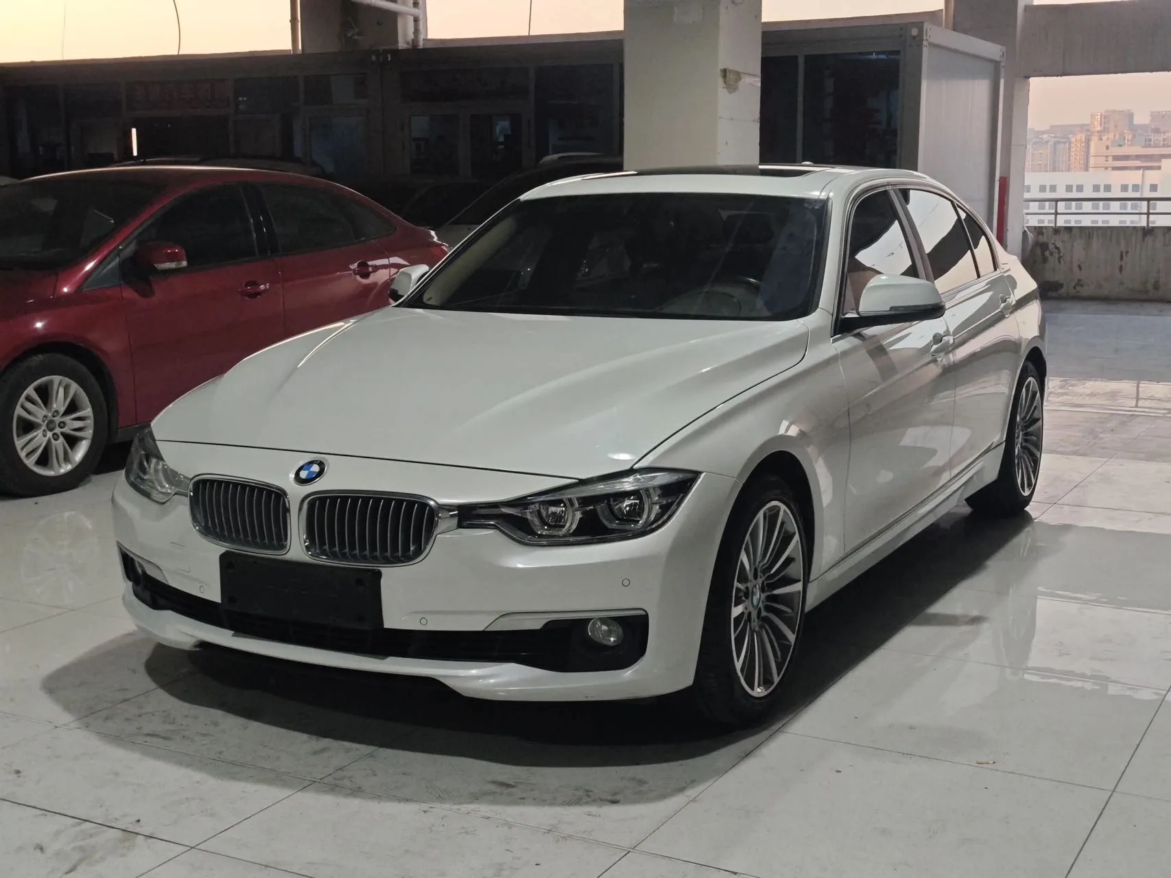 BMW 3 Ряд 2019 Триста двадцать литров Мода Версия