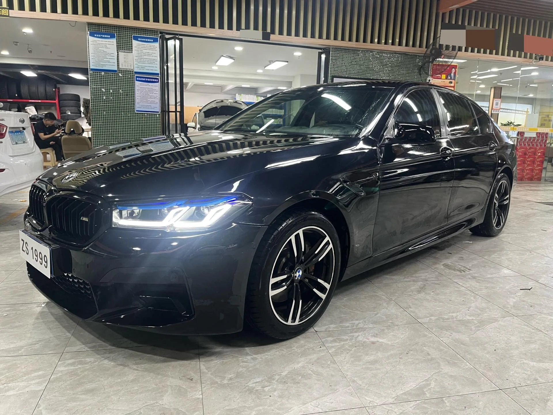 2013 BMW 5 Series 530Li Luxury