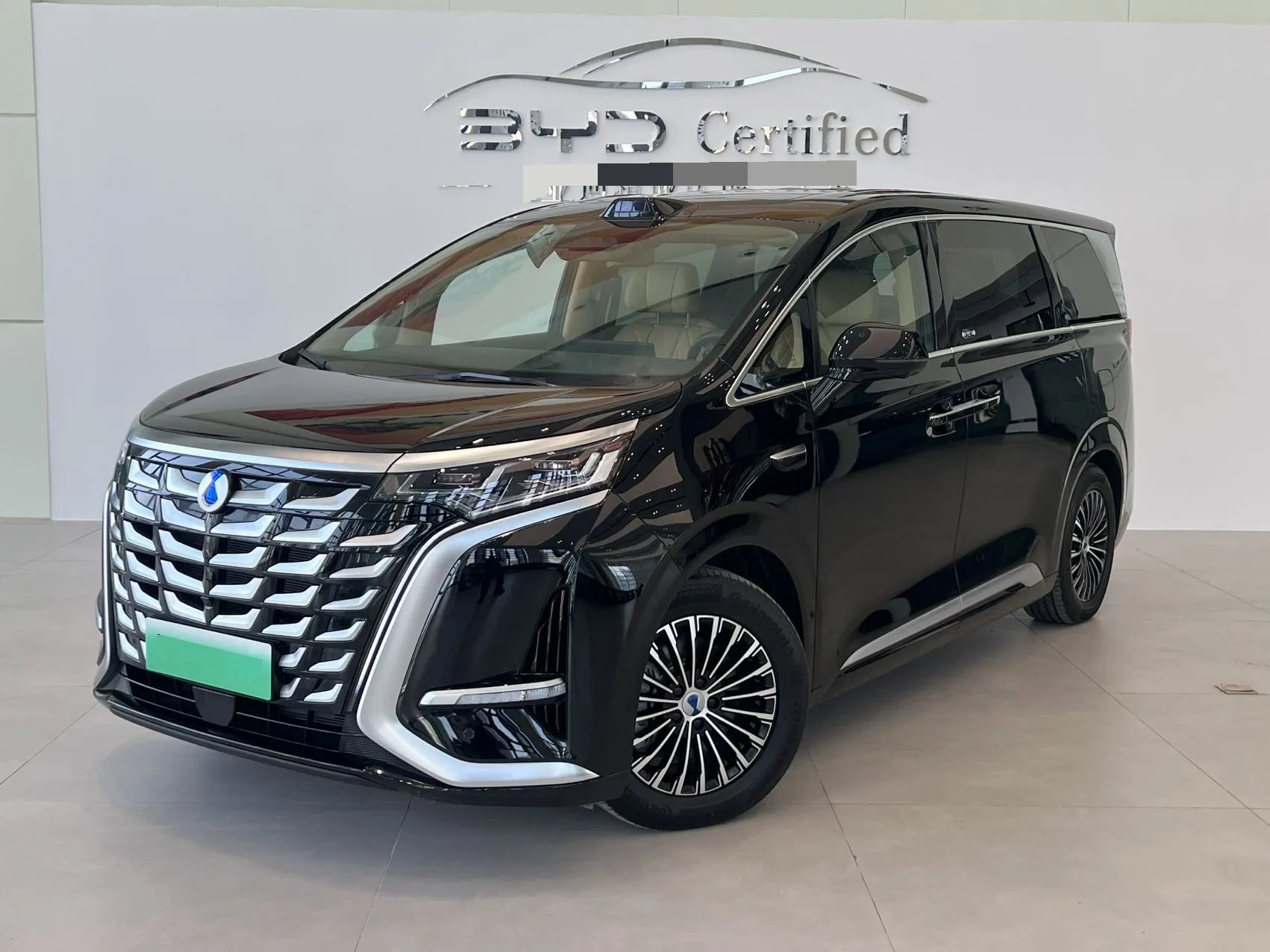 Denza 2025 Denza D9 DM-i 1.5T CVT Intelligent Driving Edition 1020 AWD Flagship Automatic