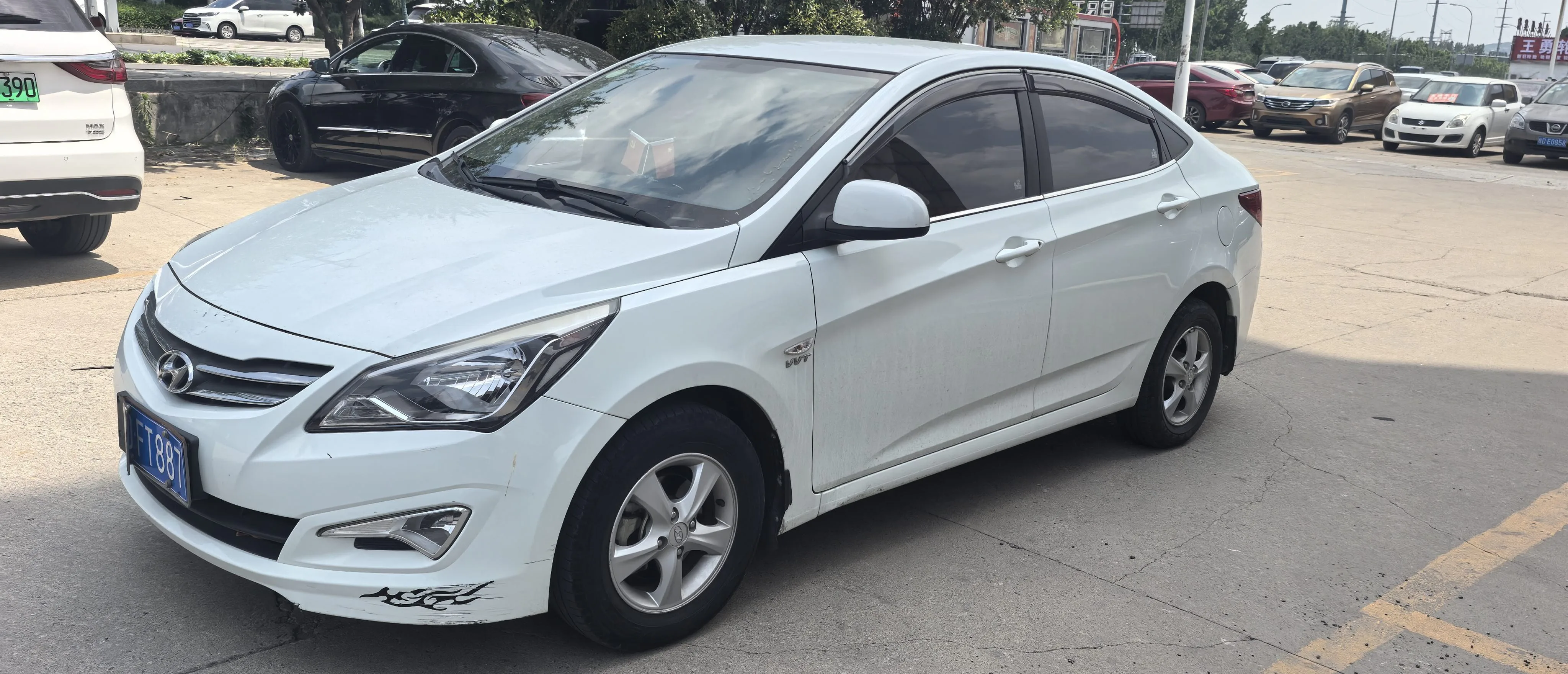 2014 Hyundai Reina 1.4L Automatic Fashion GS