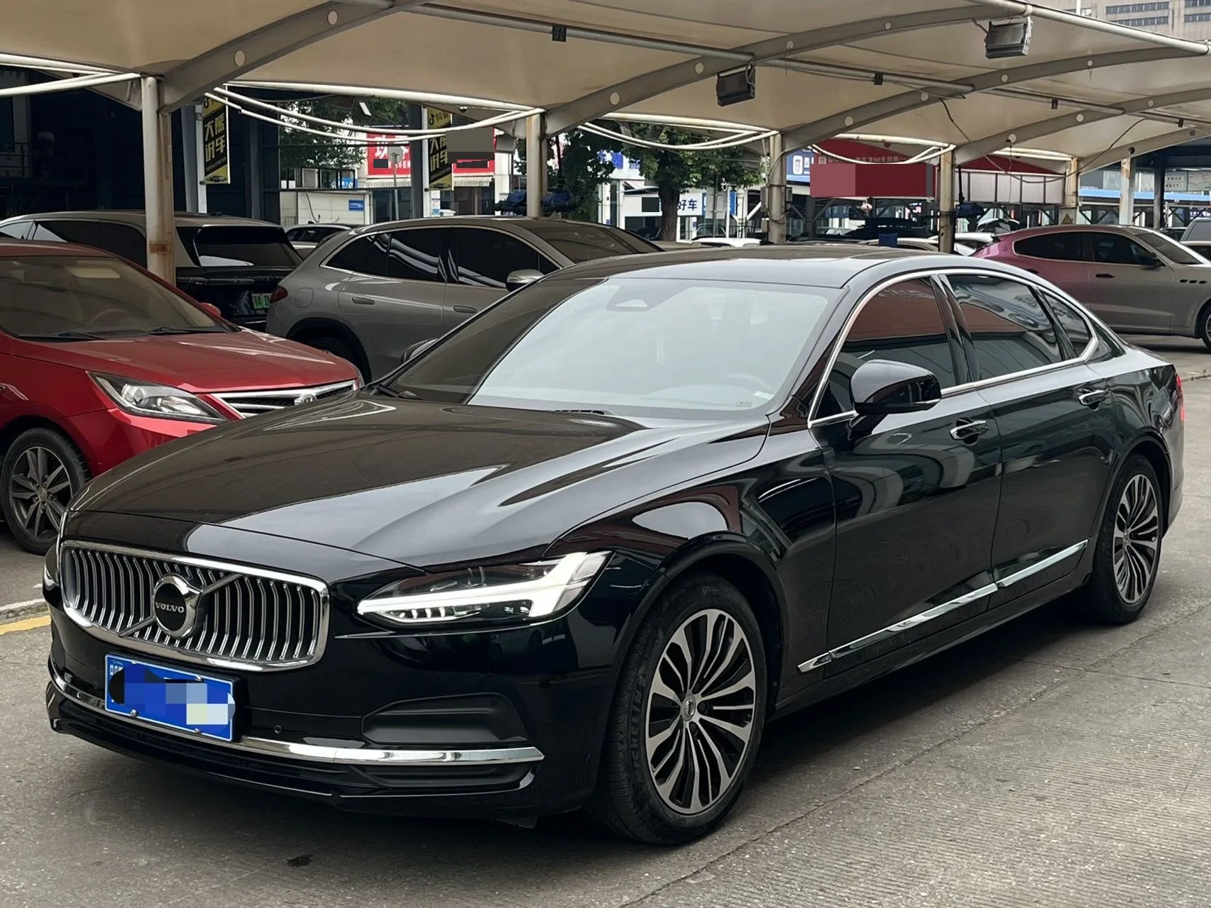 2023 Volvo S90 B5 Smart Luxury Edition