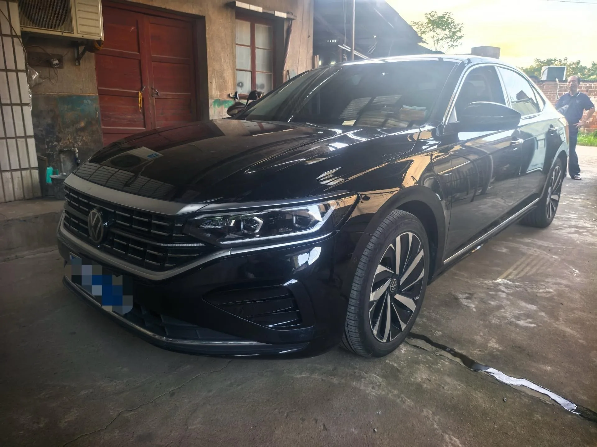 Volkswagen 2024 Passat 2.0 TSI 380 TSI Dragon Glory Edition, Automatic Transmission