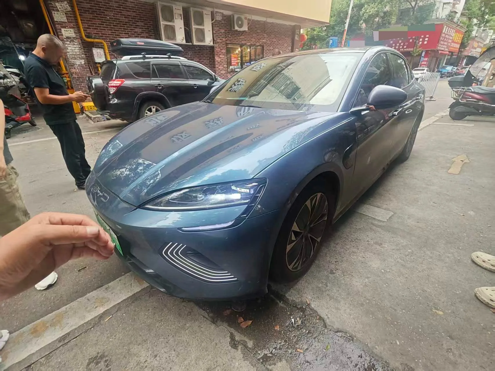 Seal 2022 Model Year 550 km Standard Range Rear-Wheel Drive Premium Edition