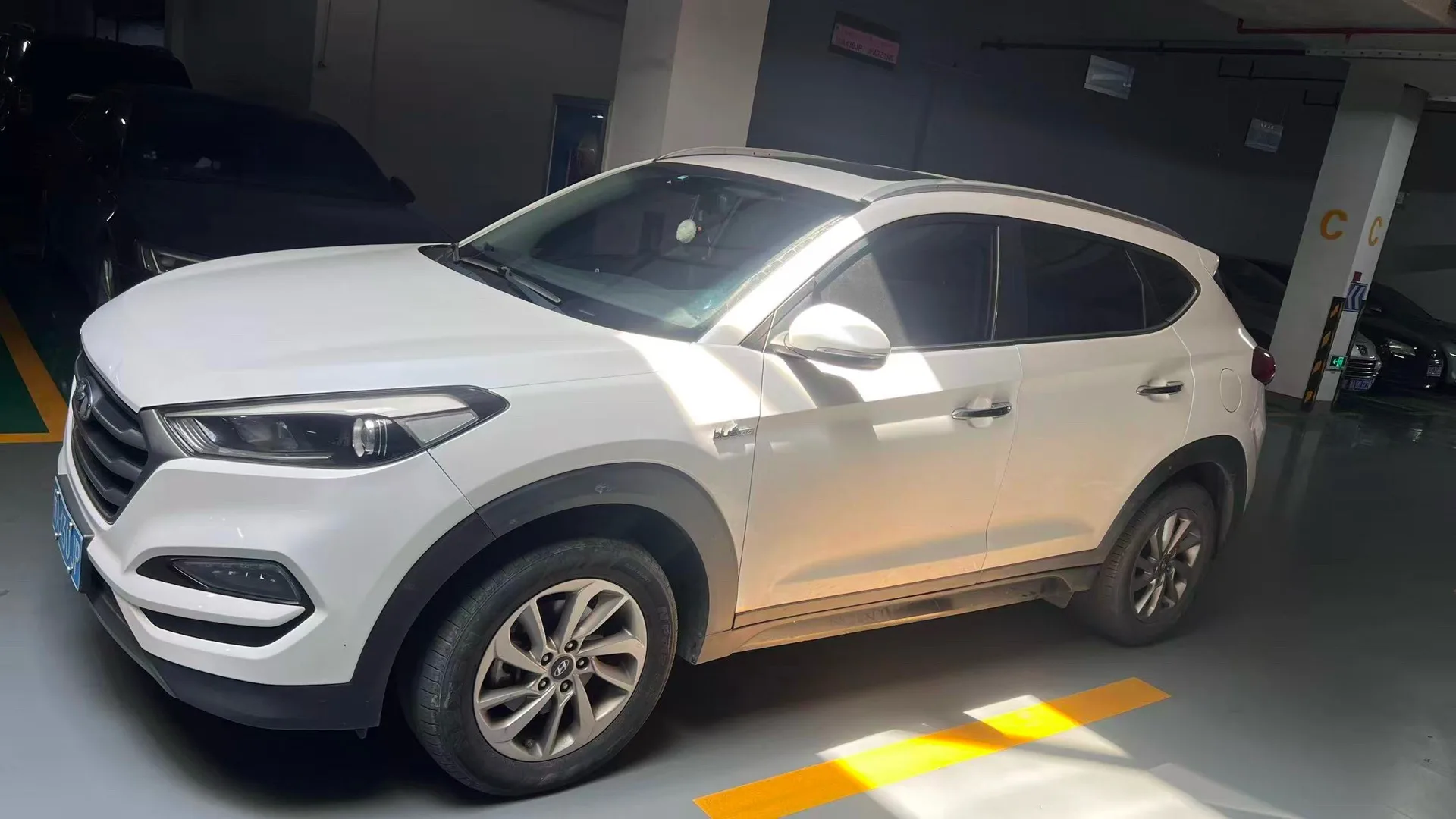 Tucson 2015 1.6T Dual-Clutch Two-Wheel Drive Intelligent Model