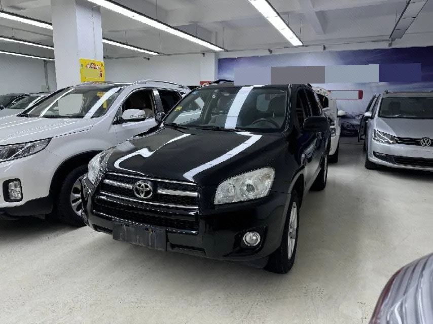 2011 RAV4 2.0L Automatic Luxury Edition