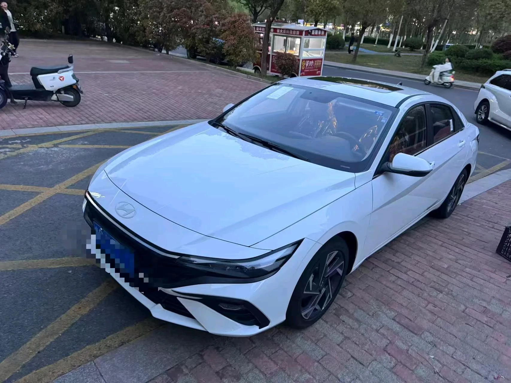 Hyundai Elantra 2023 1.5L CVT GLX Elite Edition