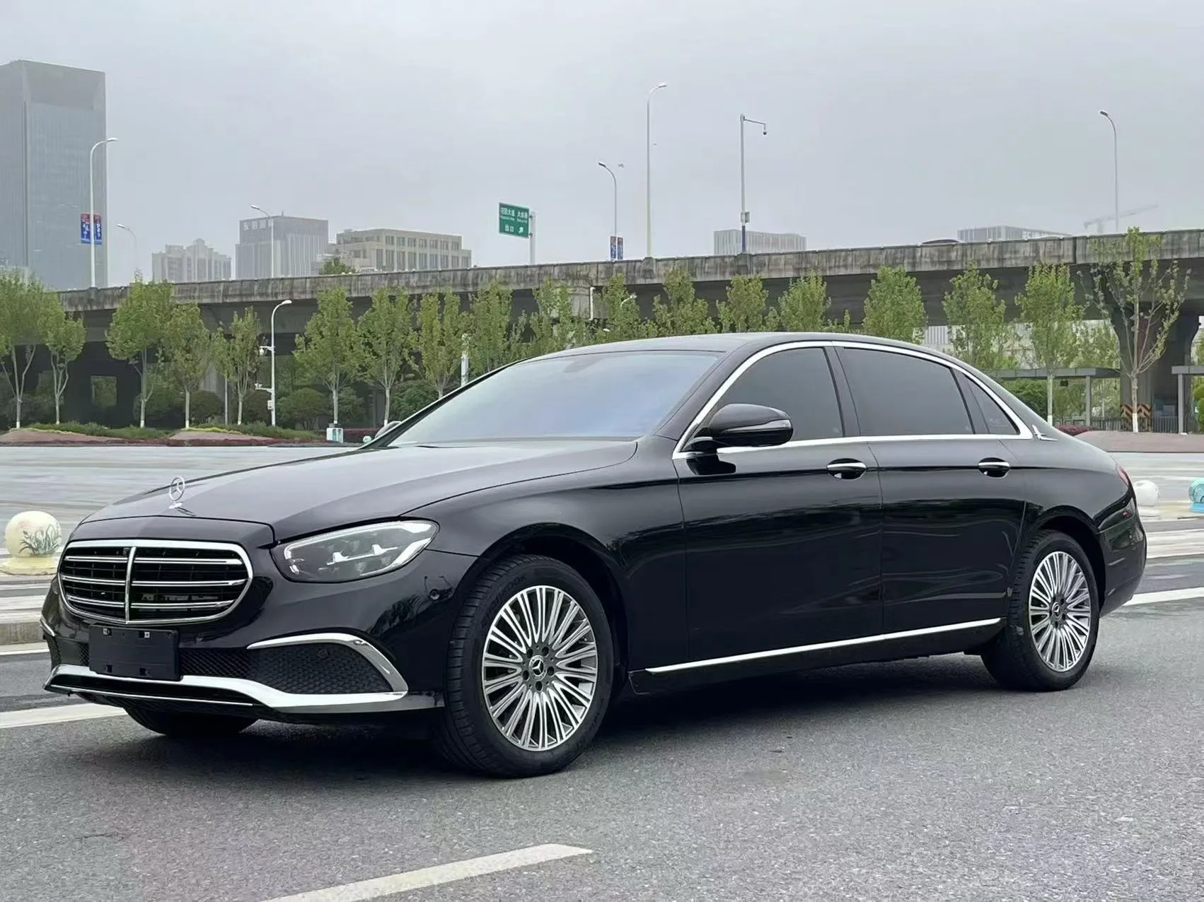 Mercedes-Benz E-Class 2023 E 300 L Luxury