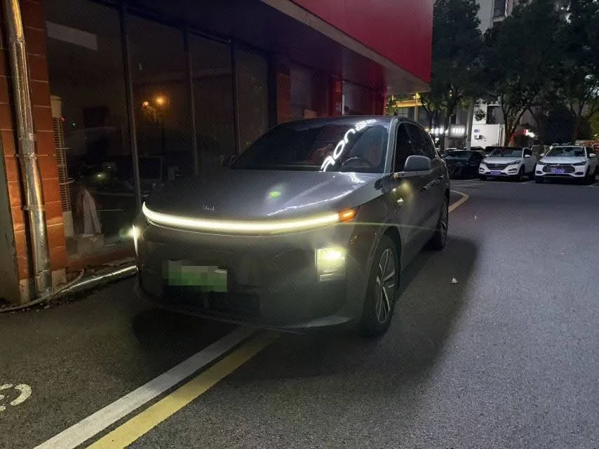 Li Auto L6 2024 Pro