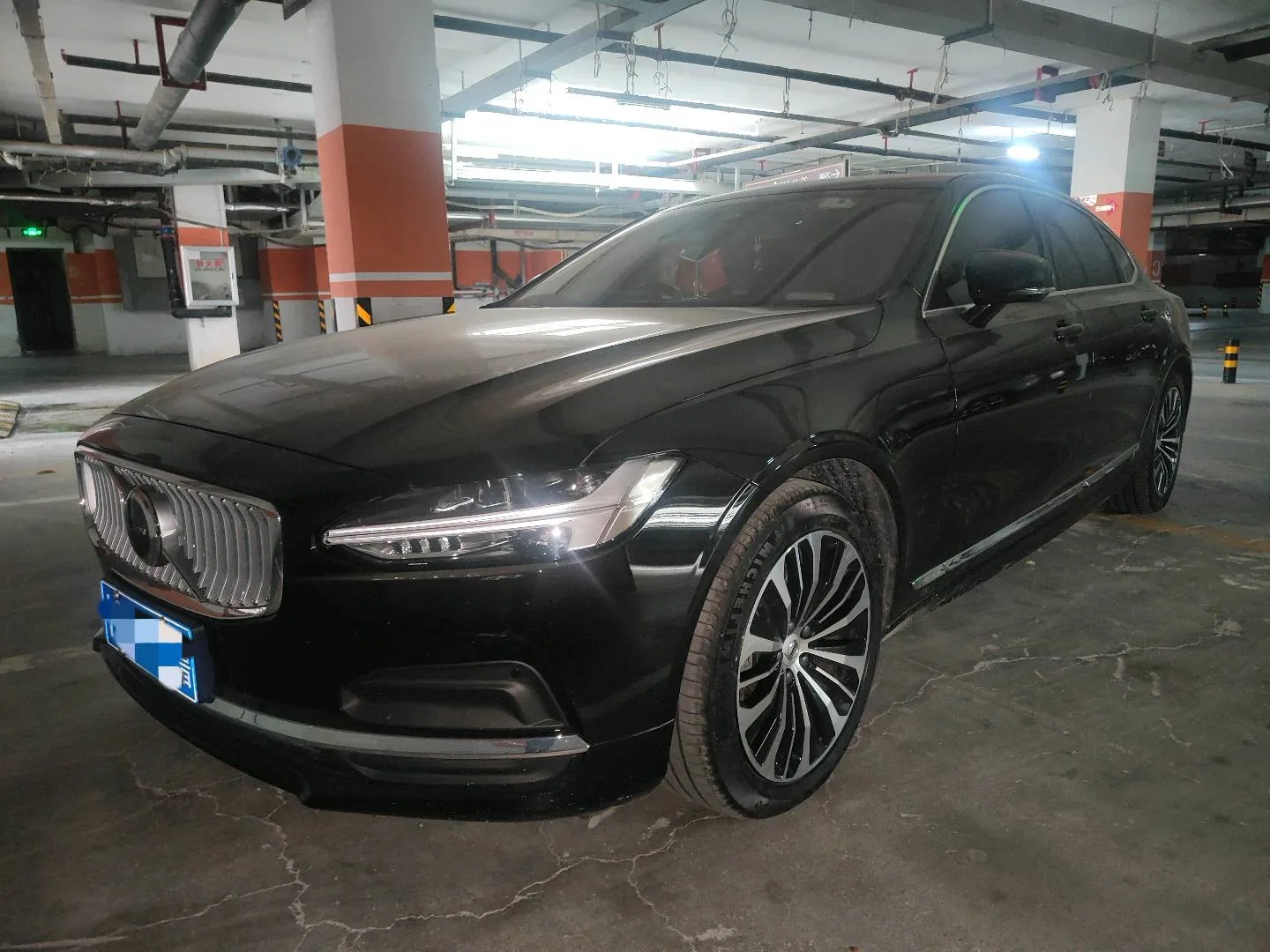 2024 Volvo S90 B5 Smart Luxury Edition