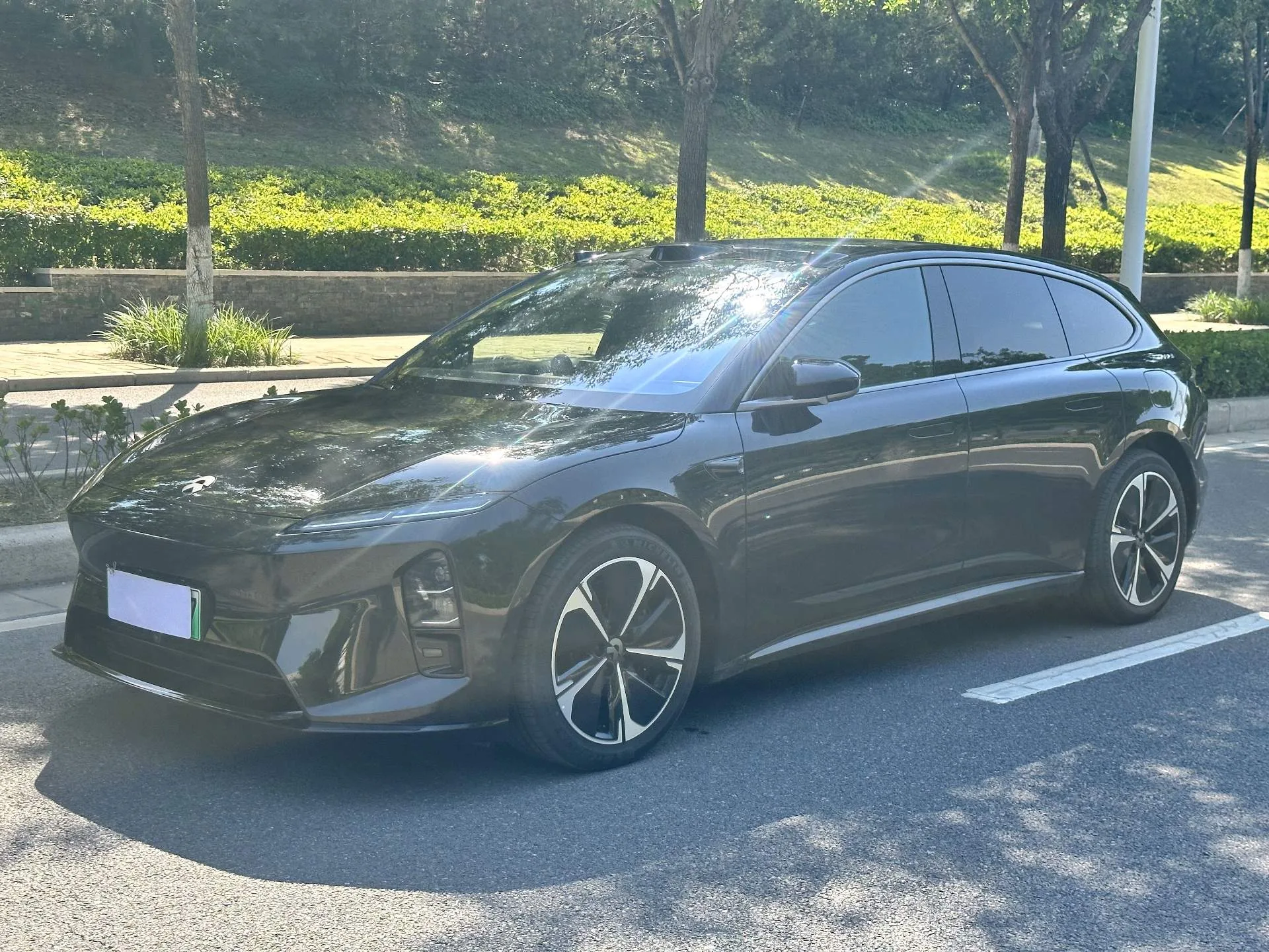 NIO 2025 ET5T 75kWh Touring Automatic