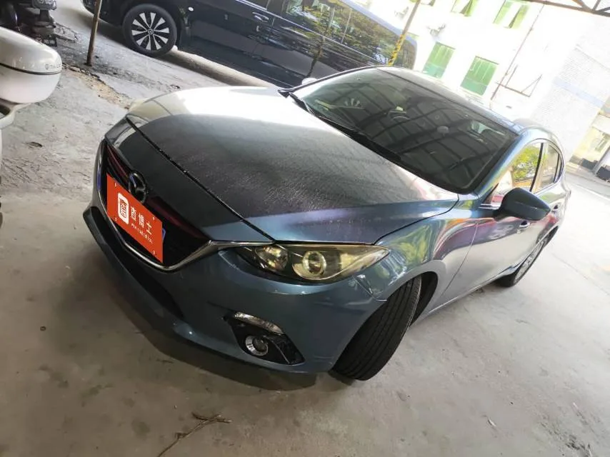 2014 Mazda3 Axela Hatchback, 1.5L, Automatic, Luxury Trim