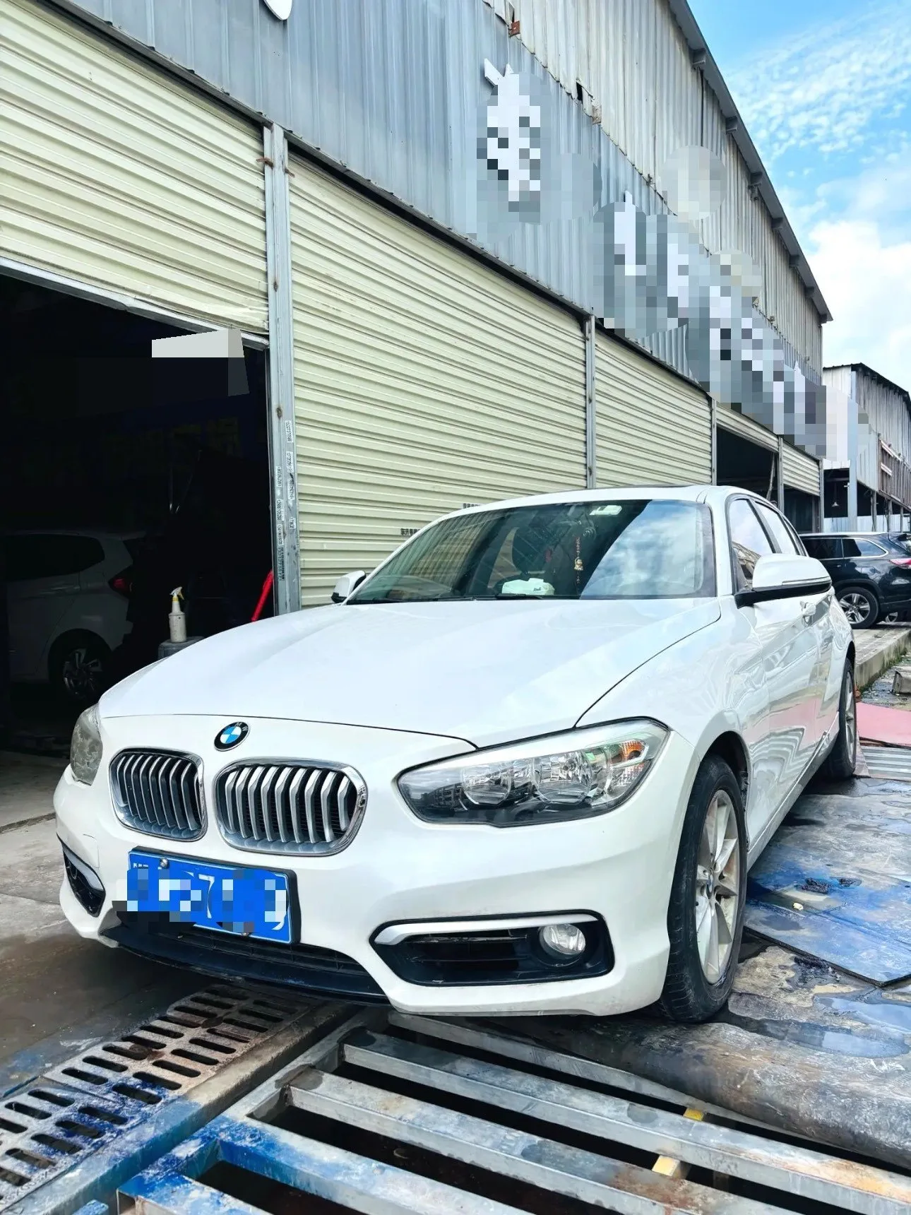 BMW 1 Series (Imported) 2016 Model Year 118i Leading Edition