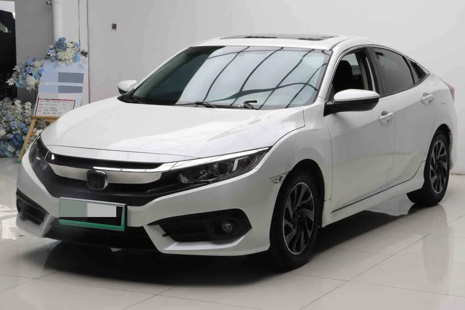 2016 Civic 220TURBO CVT Luxury Edition
