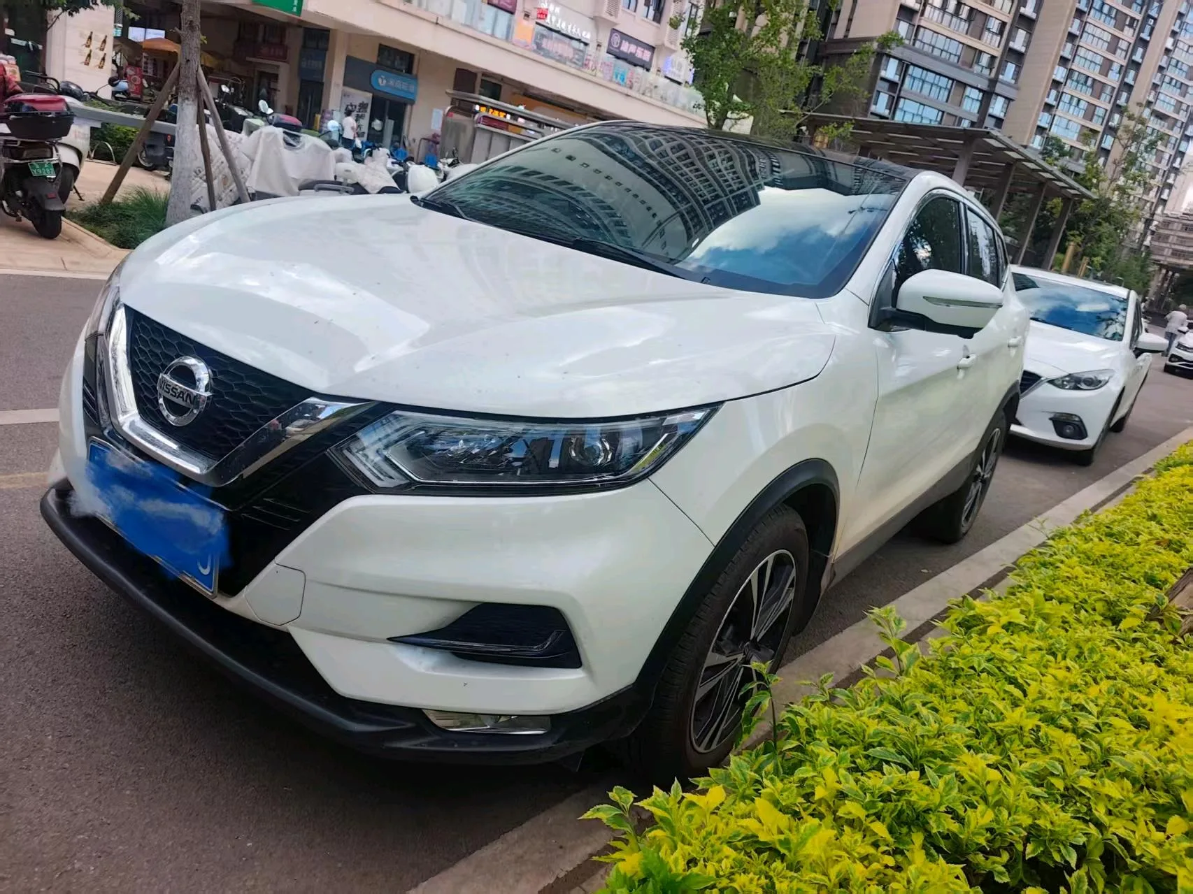 Nissan Тот, у которого густые брови 2019 2,0 l вариатор Роскошь Версия