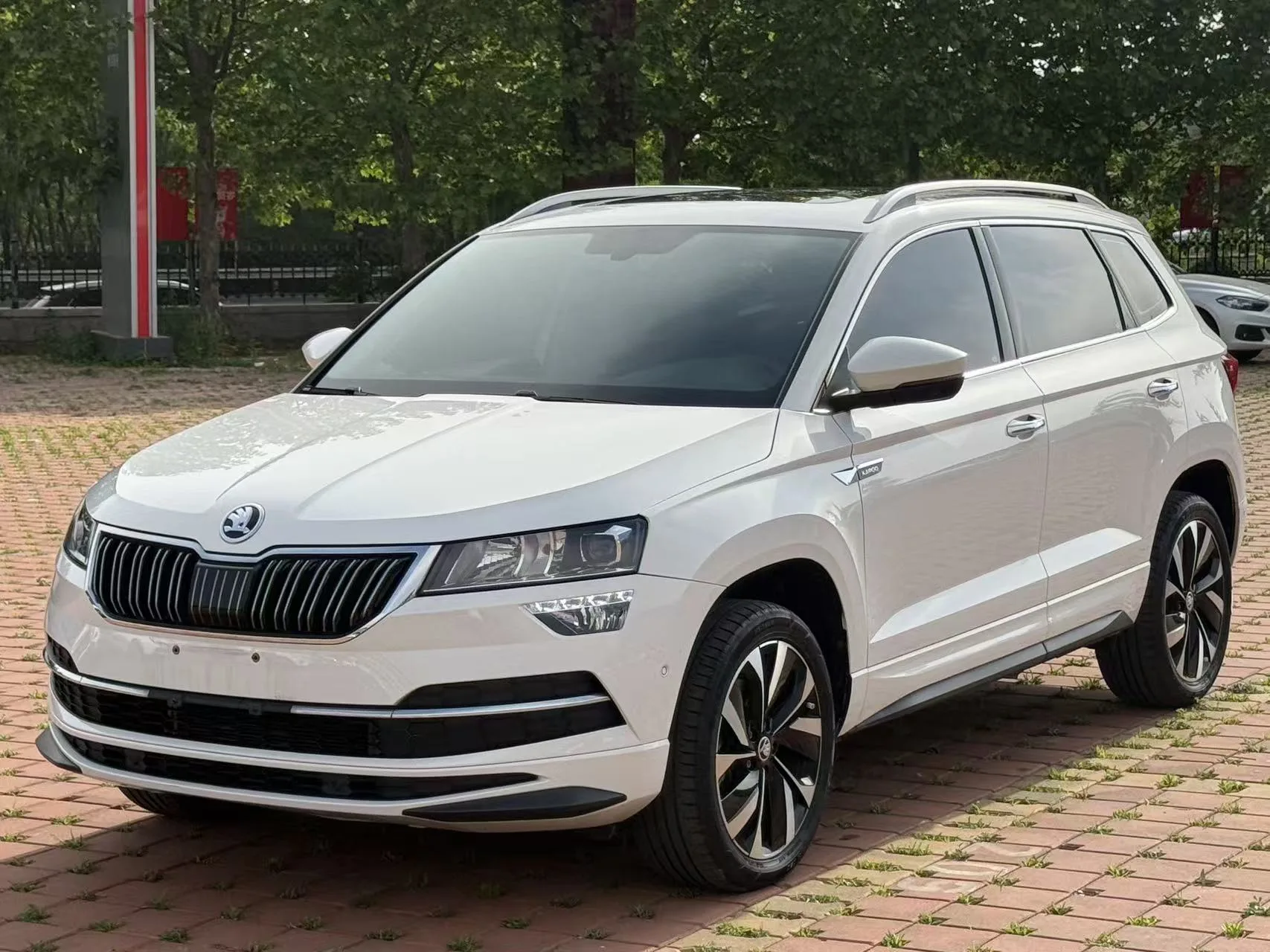 Karoq 2022 TSI280 Luxury Edition