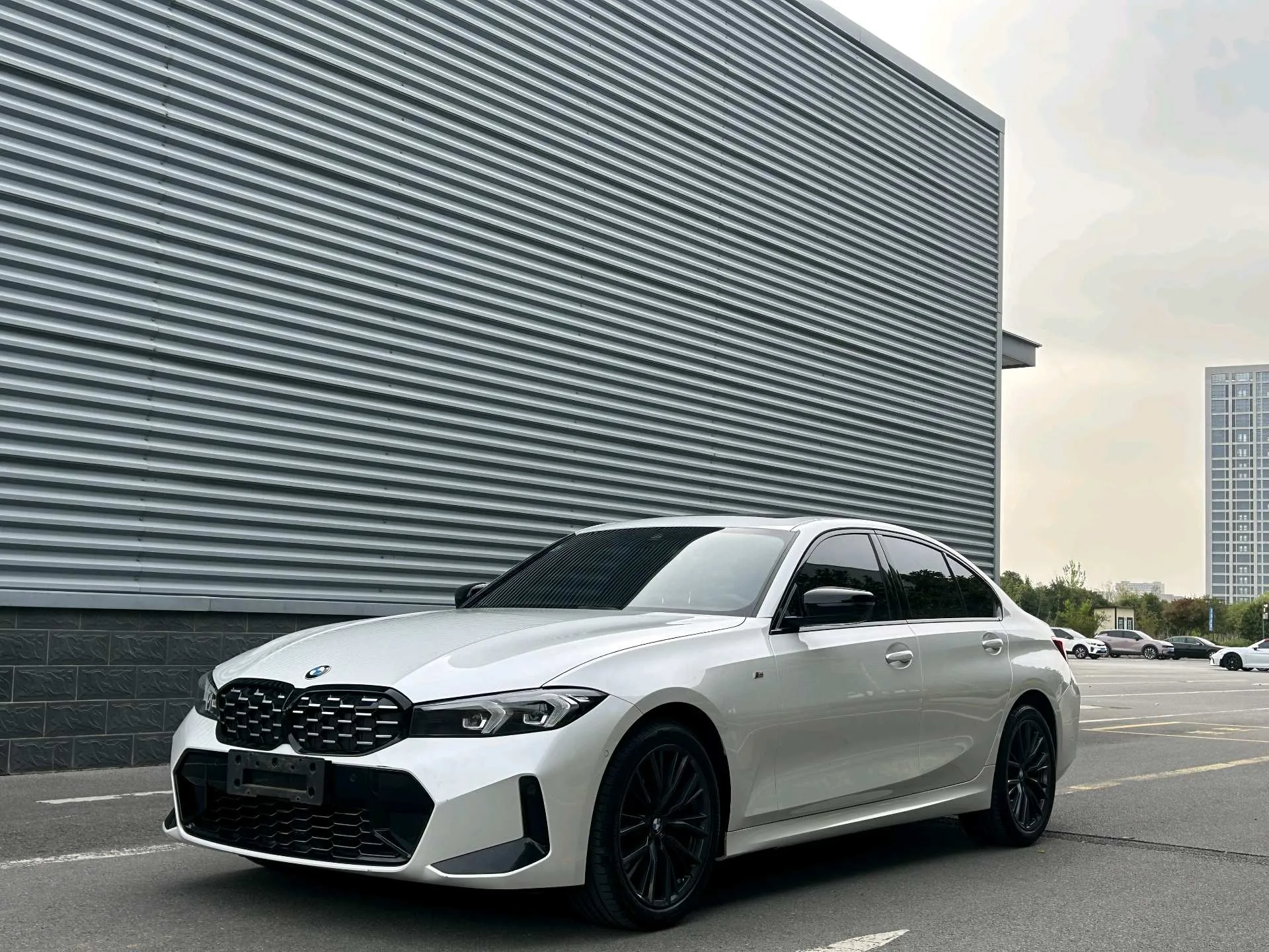 2023 BMW 3 Series 325i M Sport Shadow Edition
