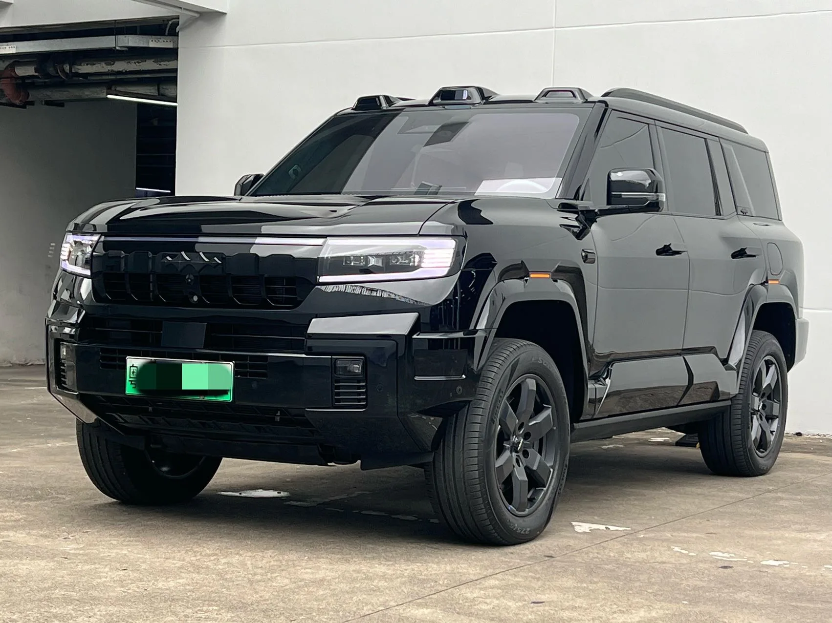 Fangchengbao 2025 Model Year Leopard 8 2.0T CVT "Intelligence and Courage" Flagship Edition 5-Seater Automatic Transmission