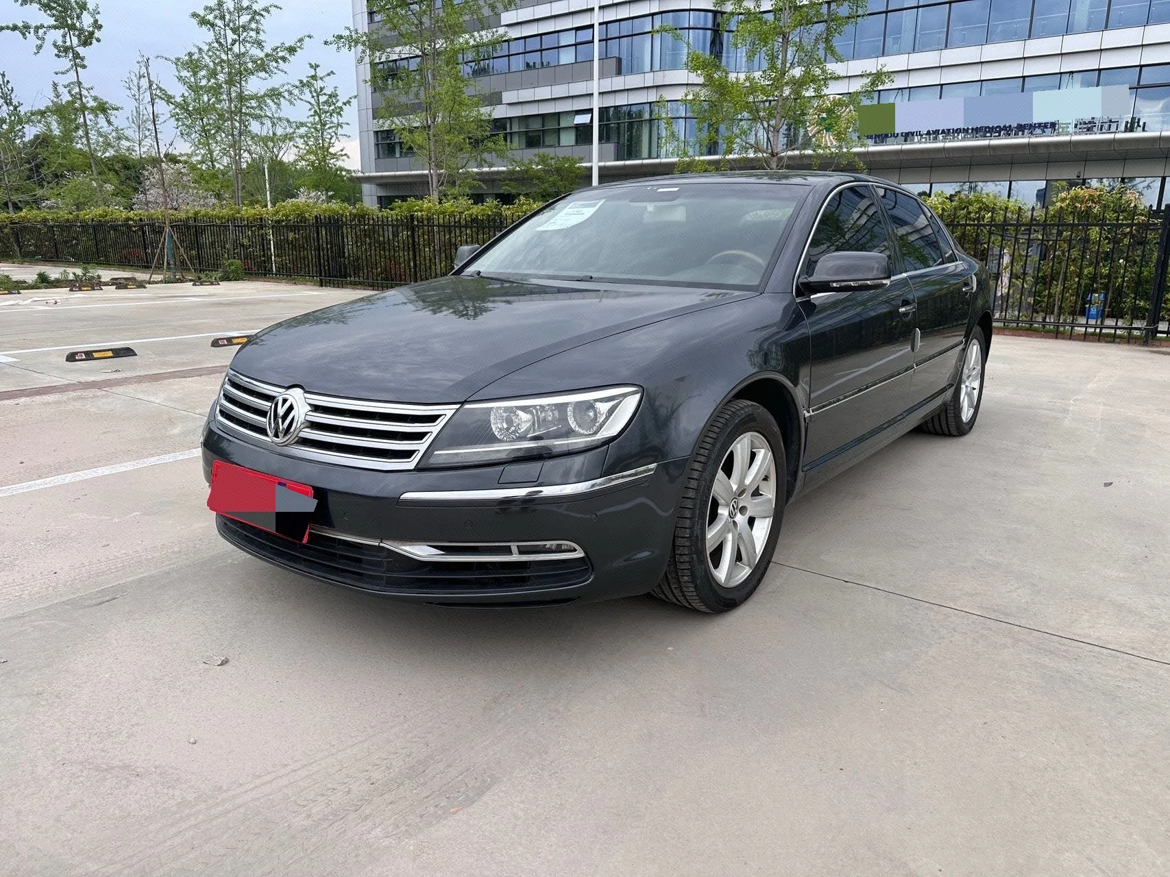 Phaeton 2012 Model Year 3.0L Business Edition