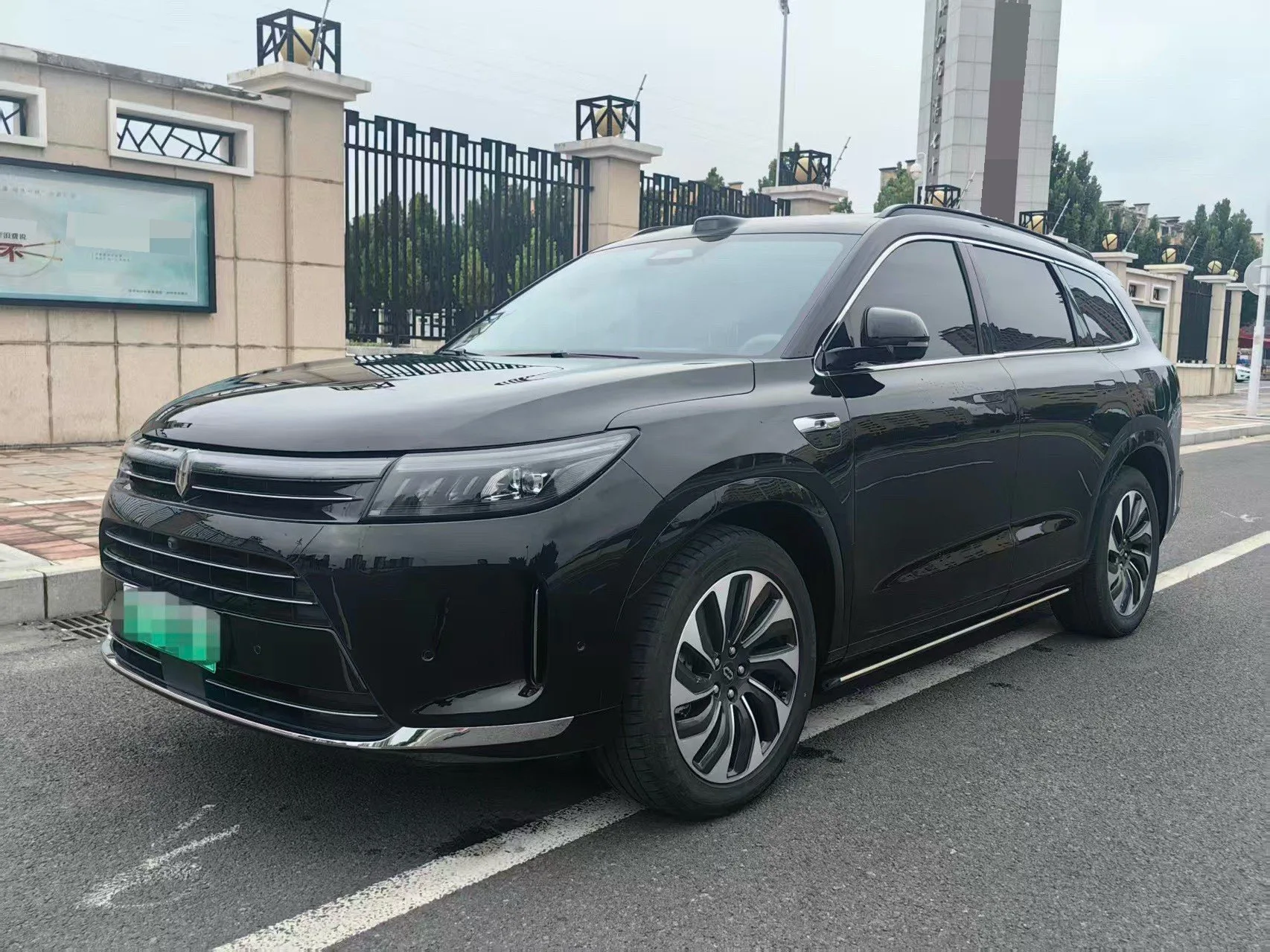 AITO 2024 Model M7 Intelligent Driving 4WD Max Edition 5-seater Automatic