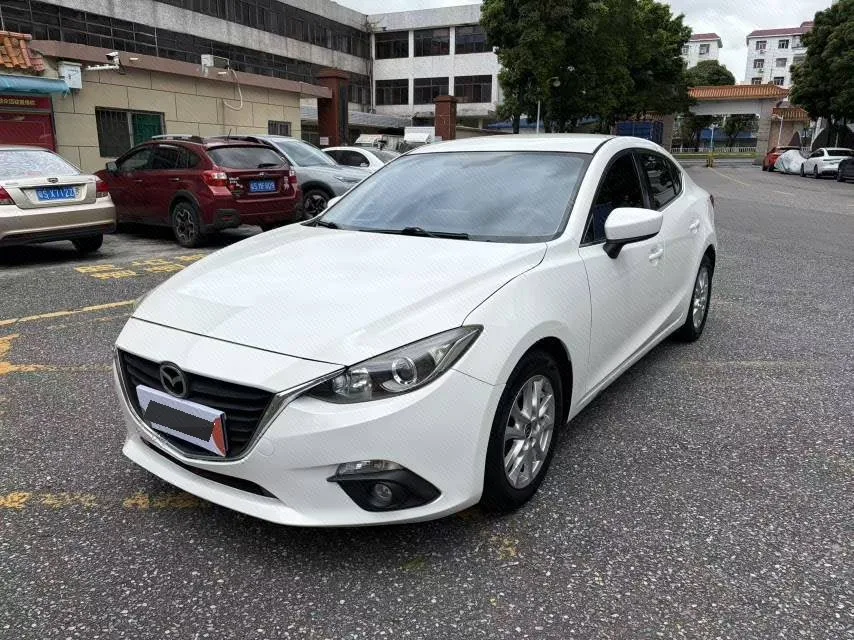 Mazda3 Axela 2016 Sedan 1.5L Automatic Comfort