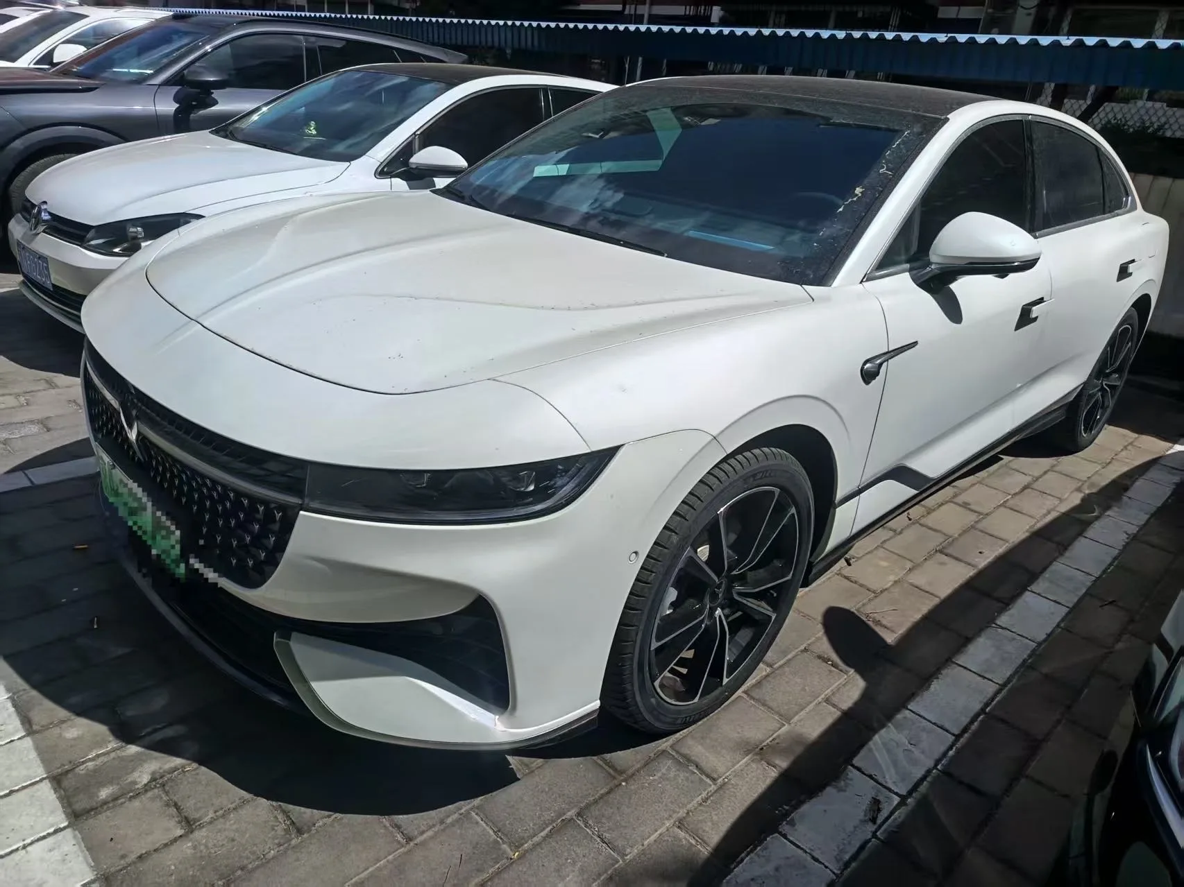Лантра Чжи Гуан 2024 PHEV Полный привод Сверхдлинный Диапазон Флагманский Версия