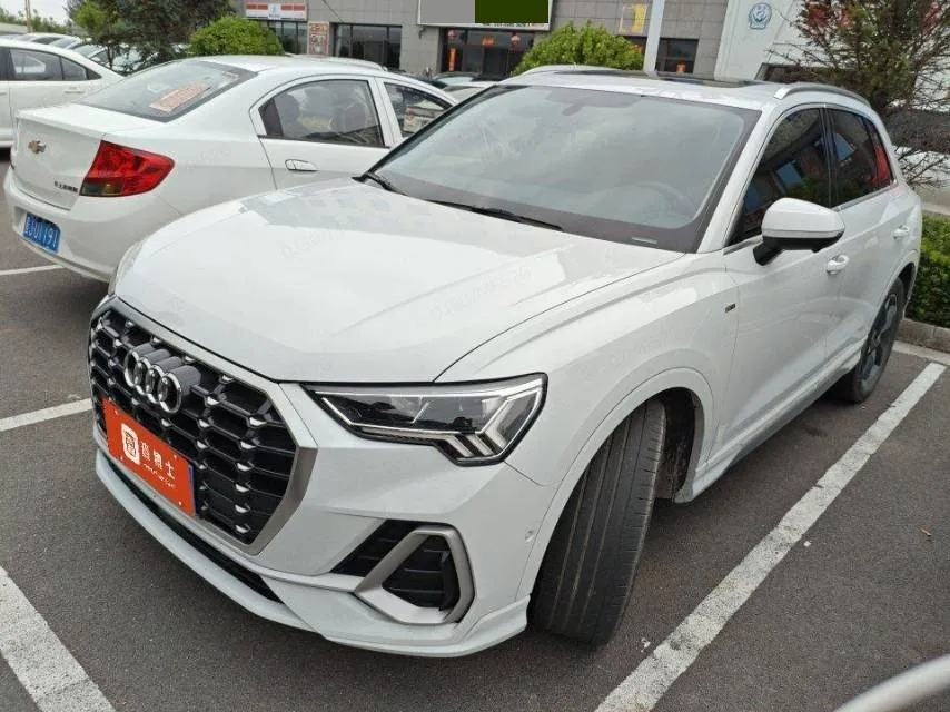 Audi Q3 2022 35 TFSI Fashion Dynamic Edition