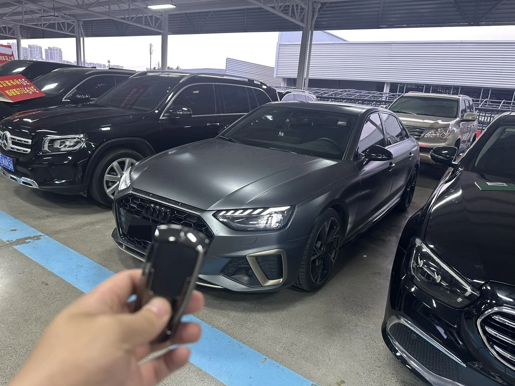 2022 Ауди A4L 40 TFSI четыре RS Упаковка «Гонки» Скорость" Версия