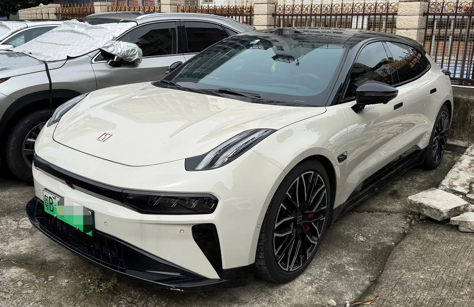 Jike 2025 Model Jike 001 YOU Edition 100kWh 4WD Automatic