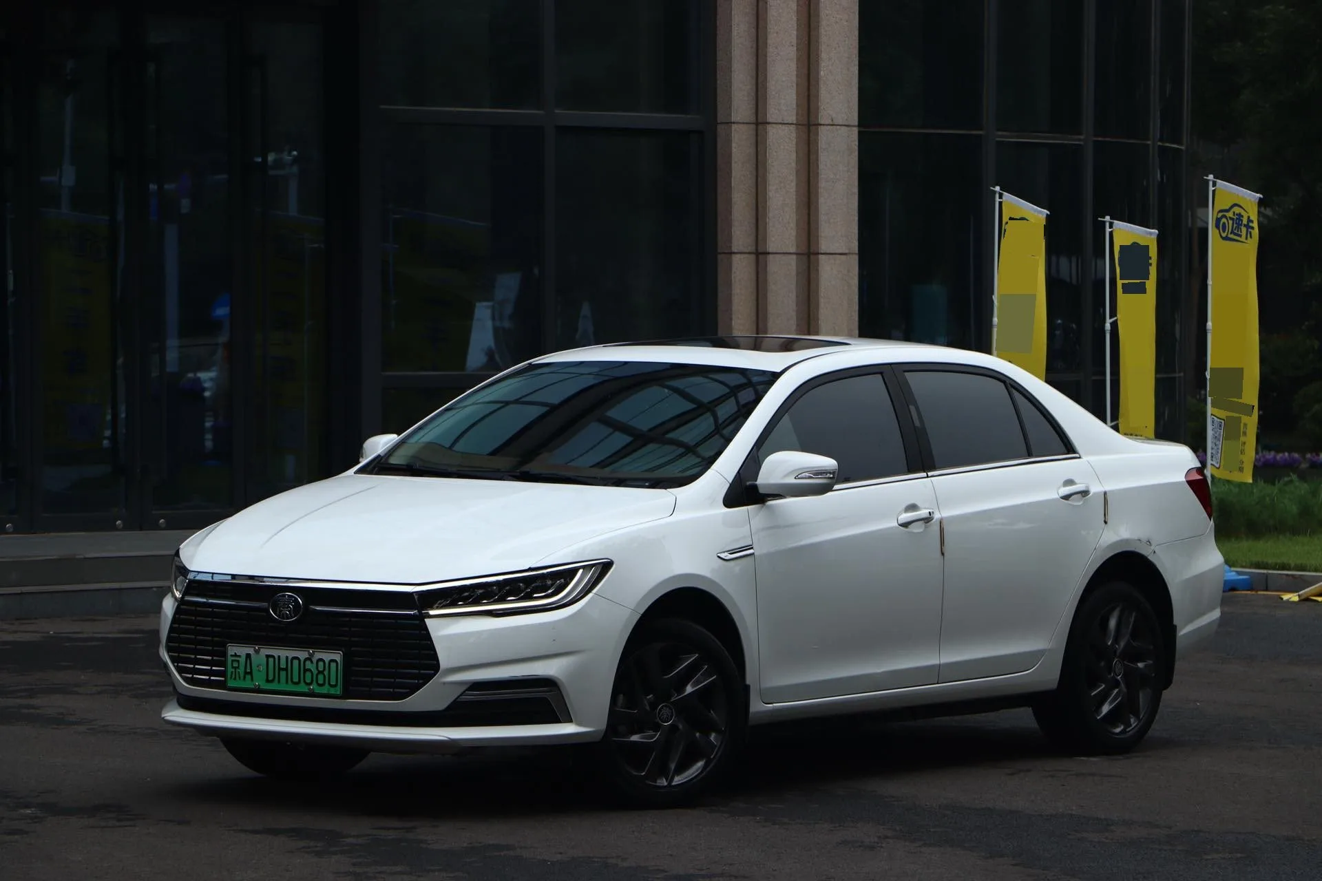 Qin New Energy 2019 Model, Long-Range Edition, Premium Trim