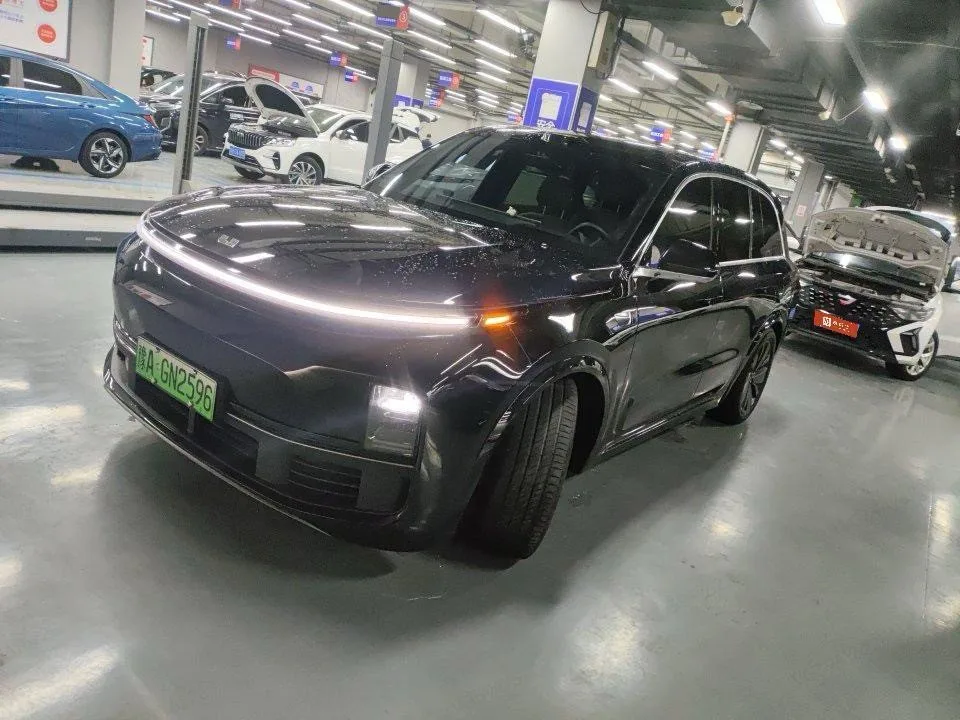 Li Auto 2025 L8 Max Intelligent Renewal Edition Automatic Transmission