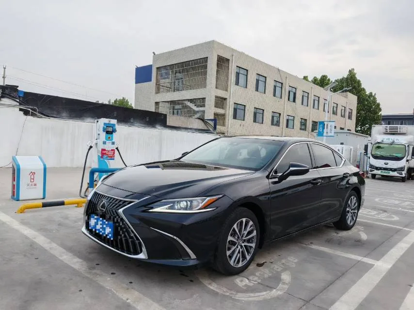 Lexus ES 2023 200 Premium Edition