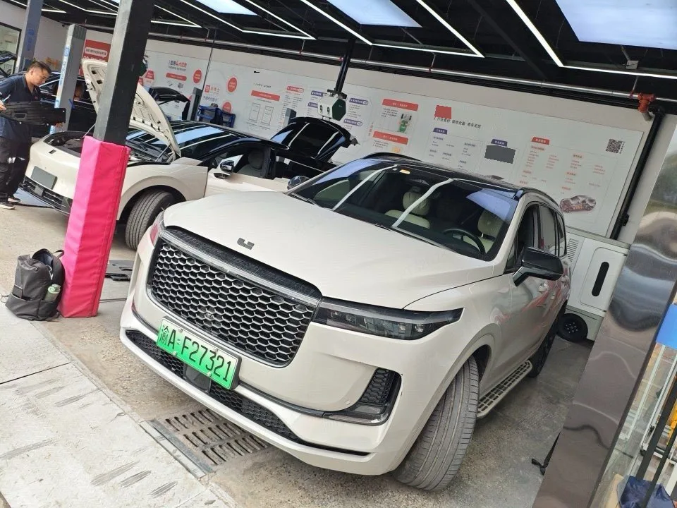 Li Auto ONE 2021 Extended Range 6-Seater Version