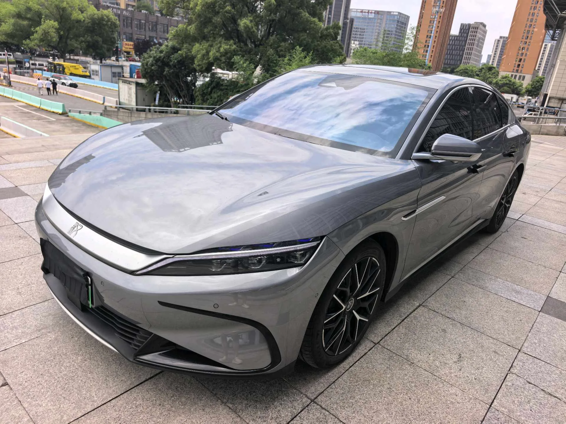 Han 2022 EV Genesis Edition 610KM AWD Premium