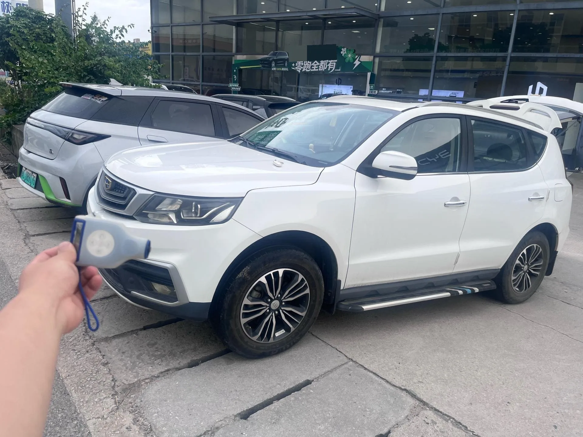 Geely 2018 Vision SUV (X6) 1.8 4G Connected Luxury Manual Transmission